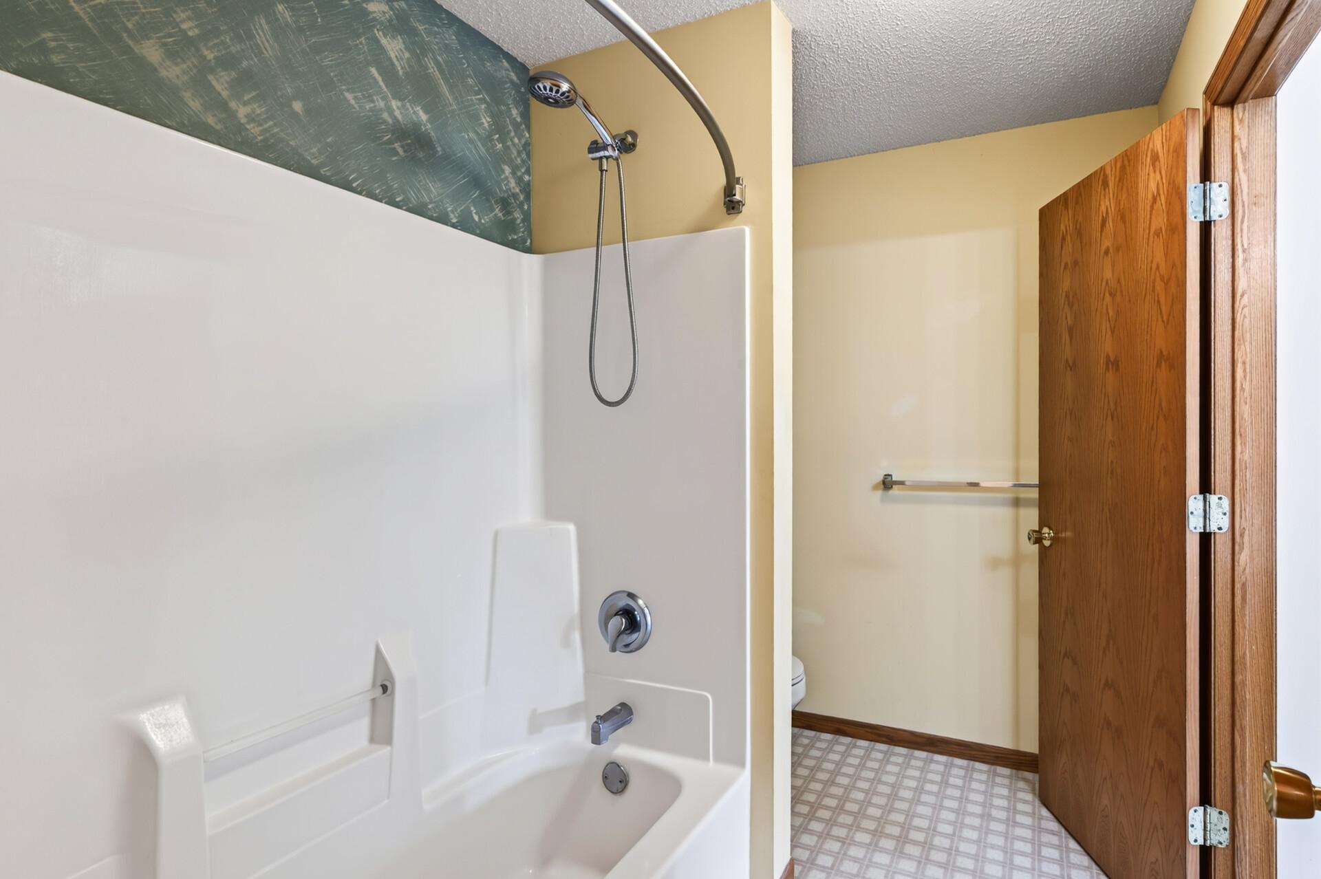 1012 Heldt Street Property Photo 14