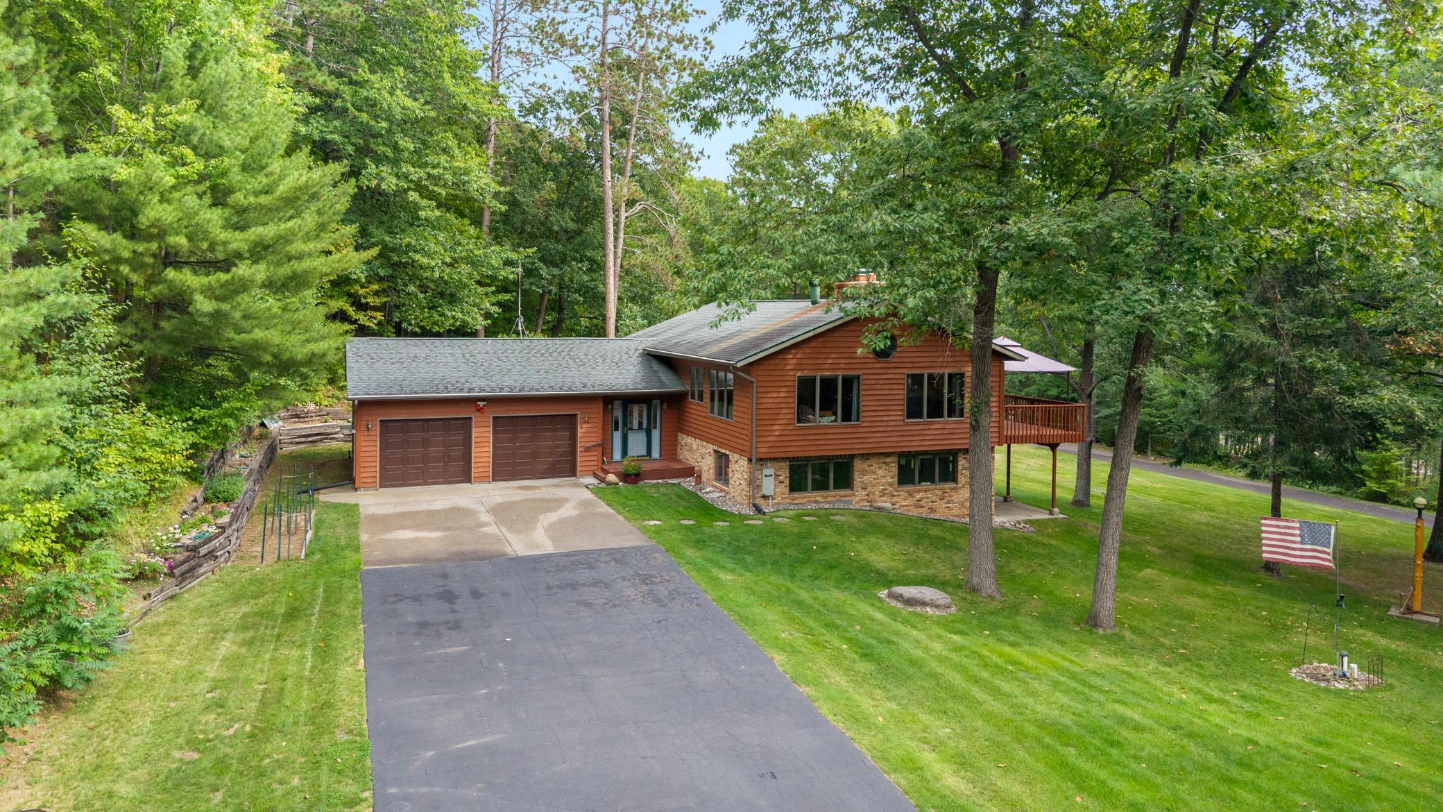 53375 Lake Avenue Property Photo 1