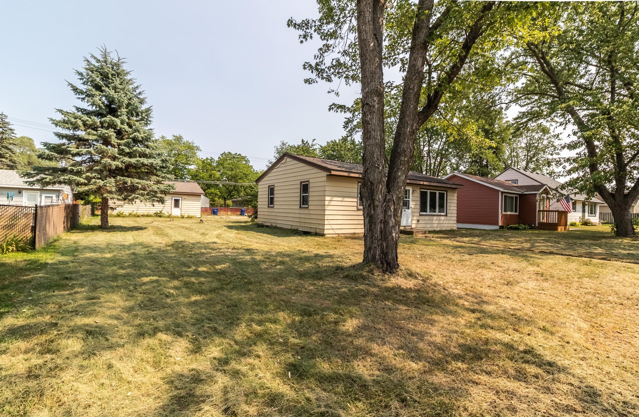 916 34th Avenue N Property Photo 3