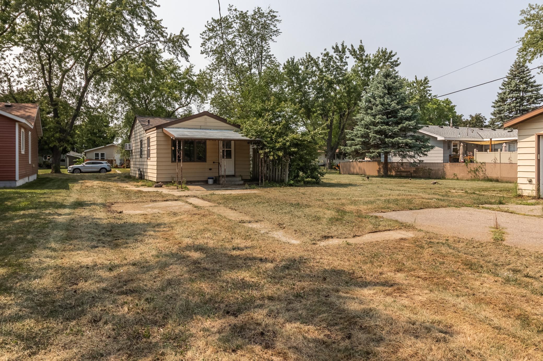 916 34th Avenue N Property Photo 5