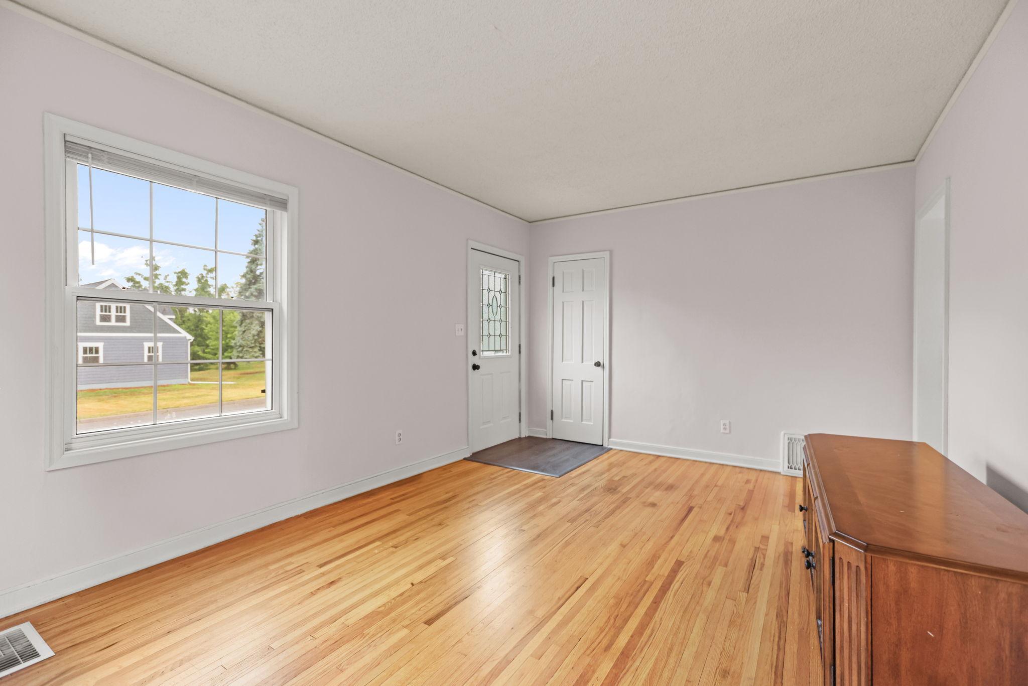 5000 Fairview Avenue N Property Photo 7