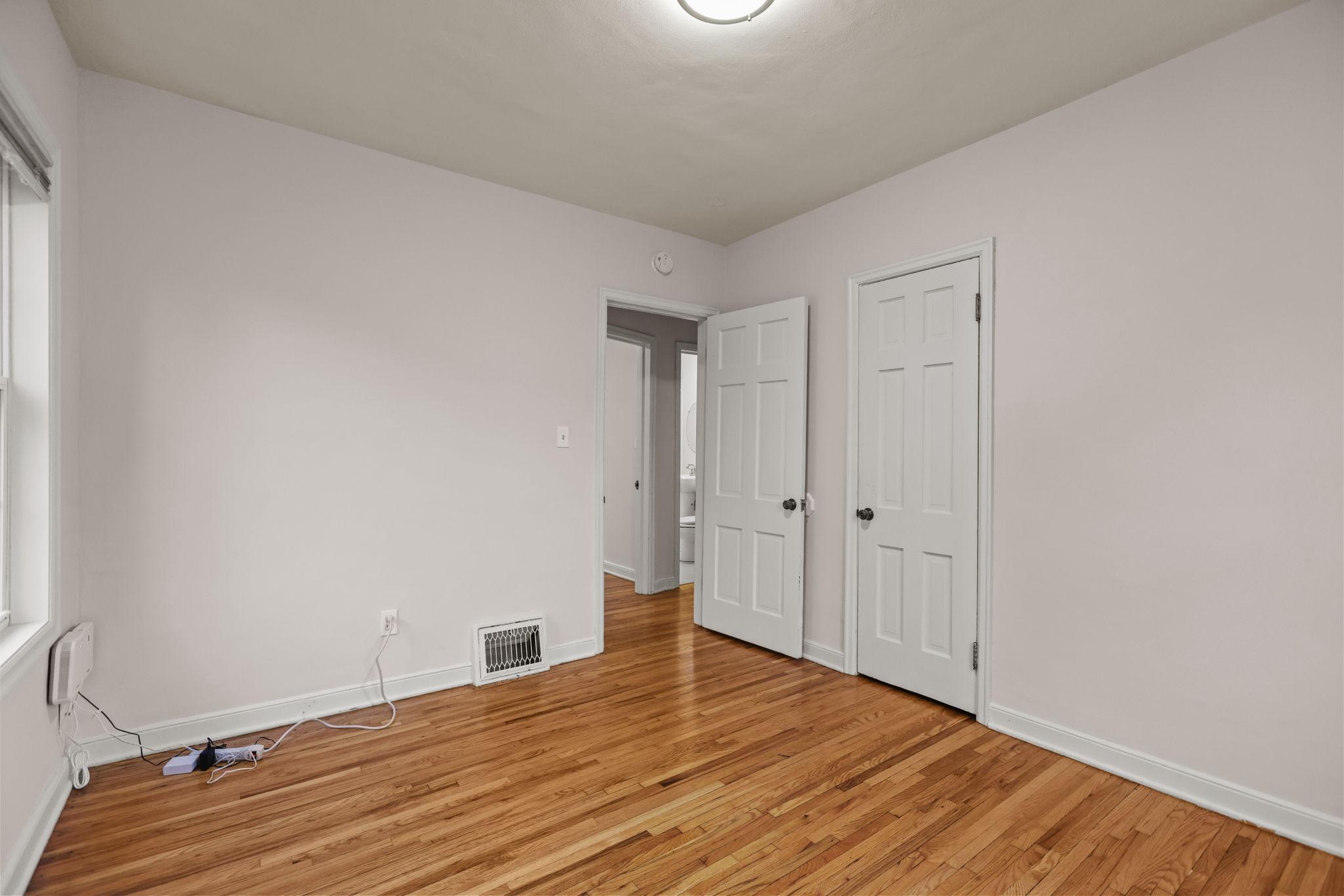 5000 Fairview Avenue N Property Photo 11
