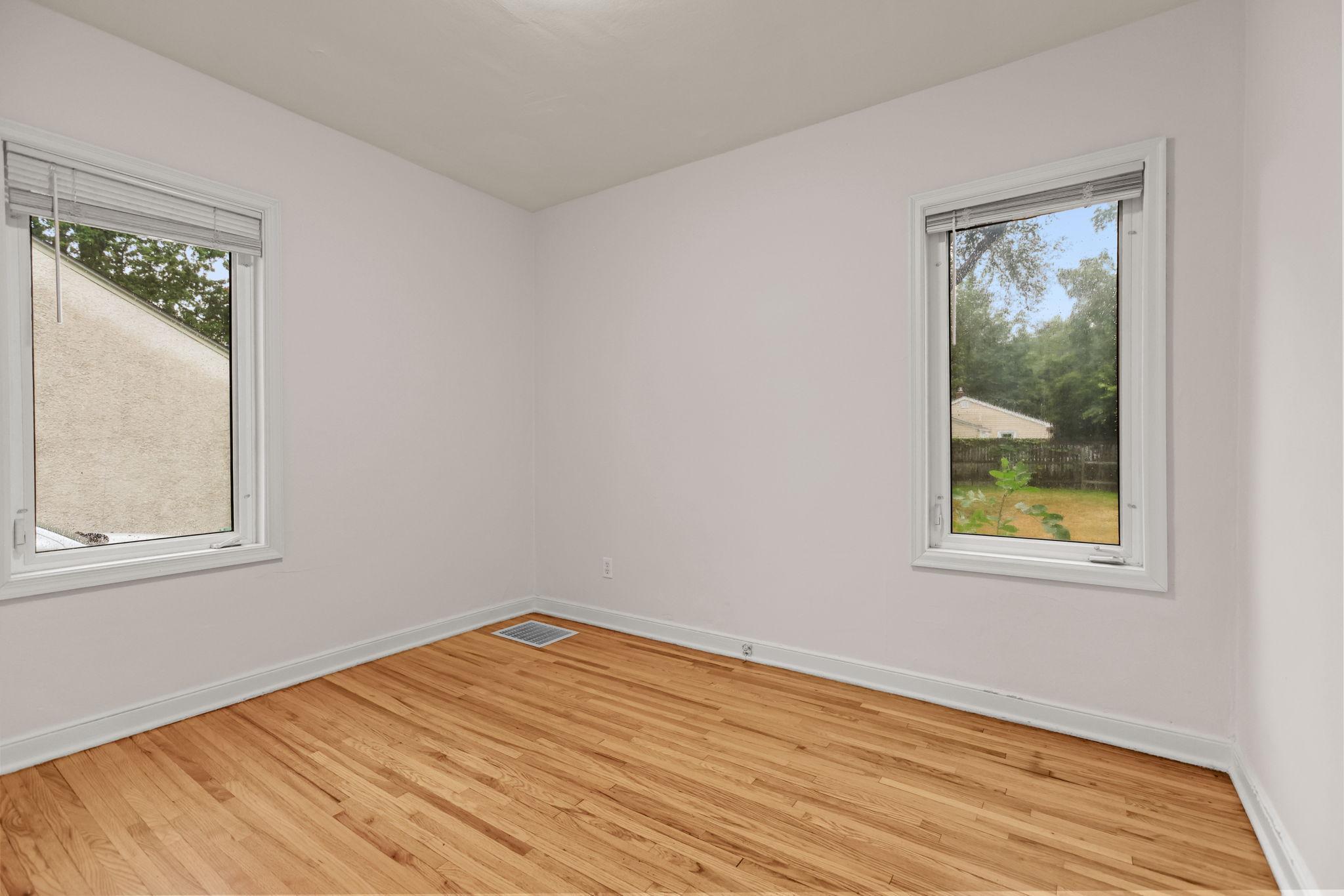 5000 Fairview Avenue N Property Photo 13