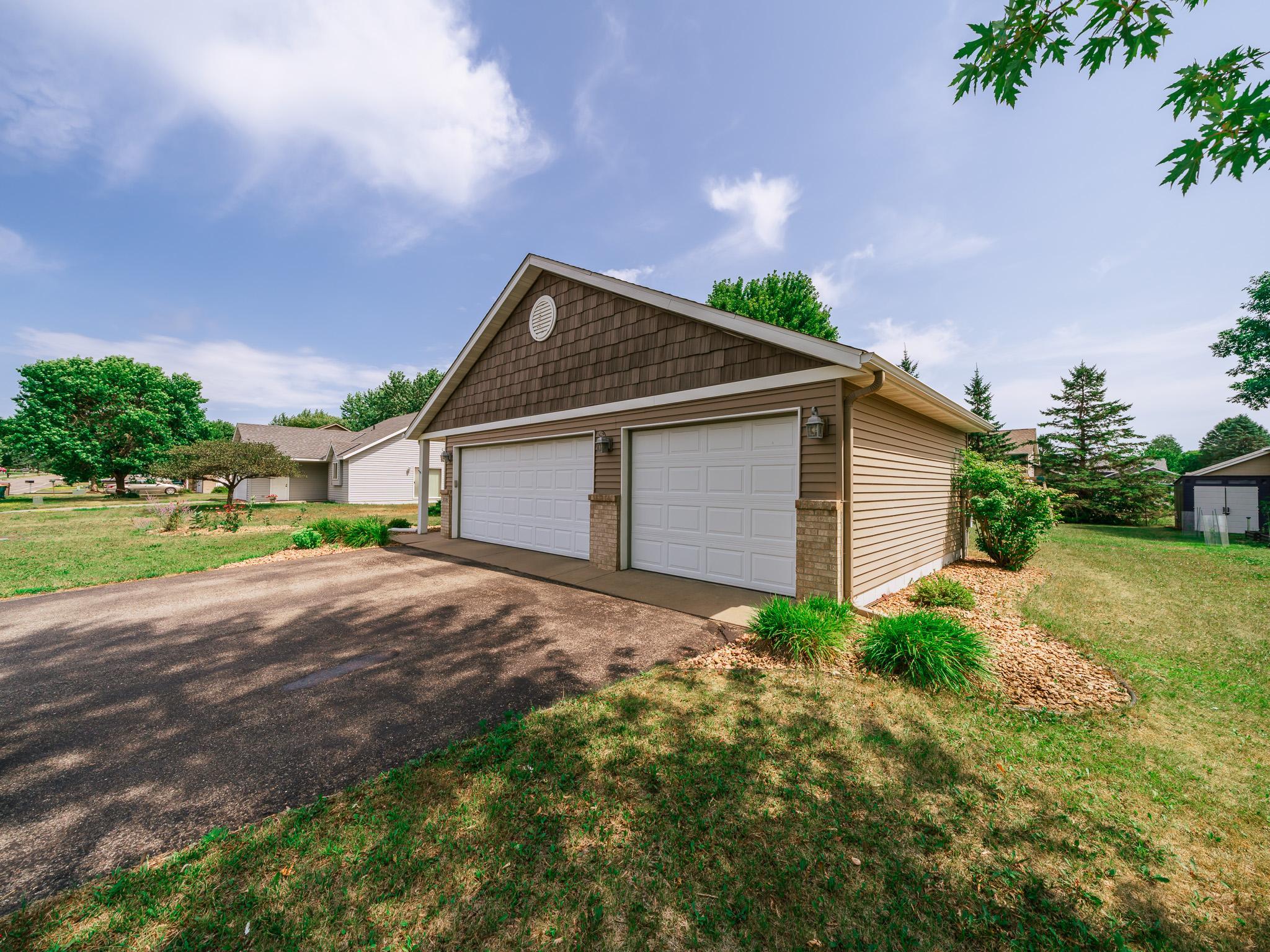 308 19th Avenue N Property Photo 4