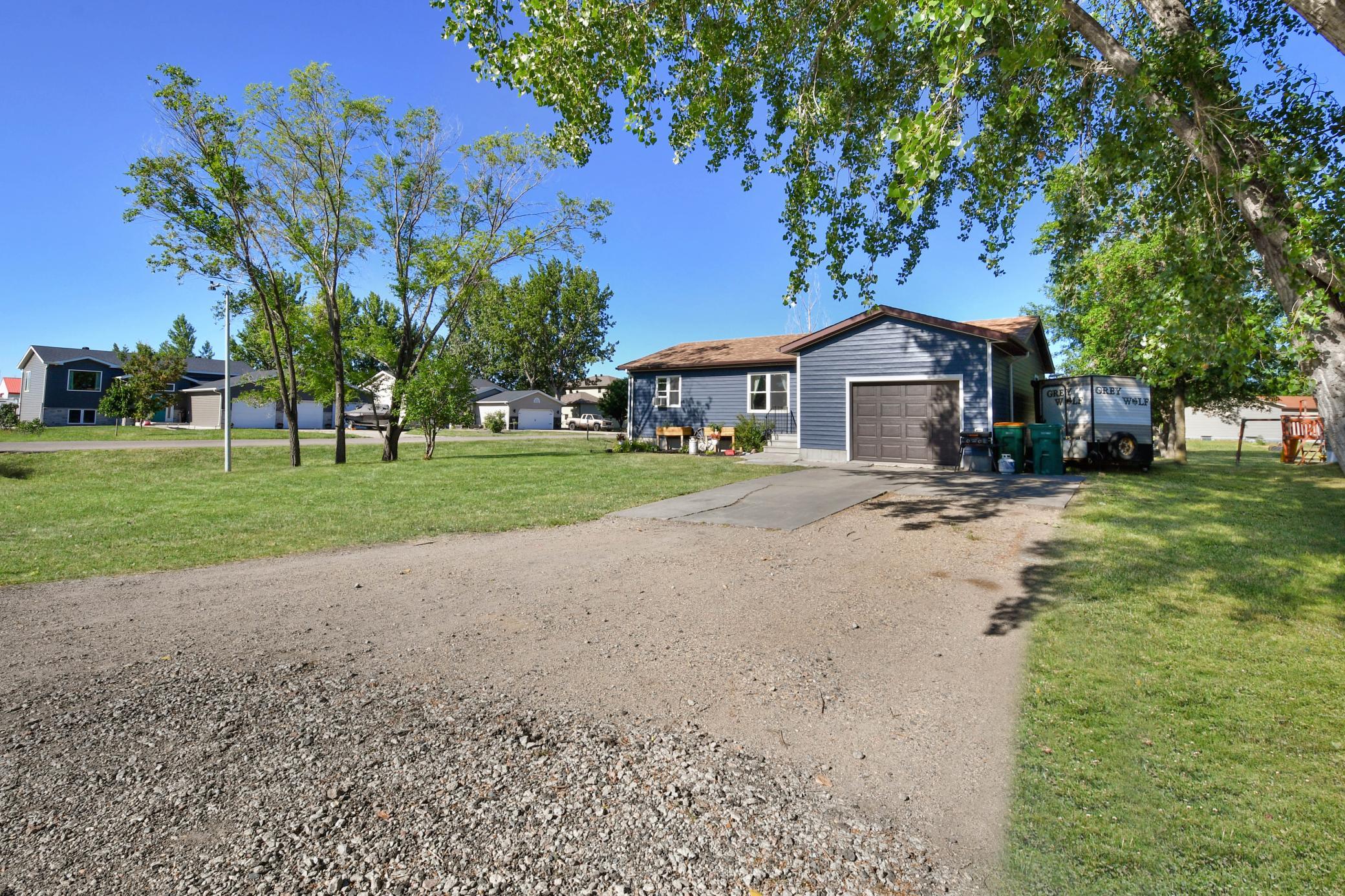 509 4th Street E Property Photo 46