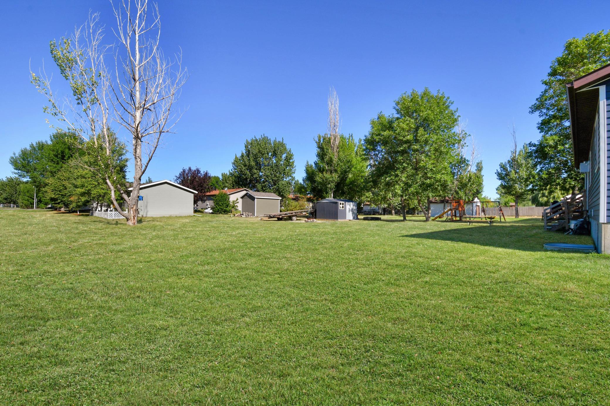 509 4th Street E Property Photo 49