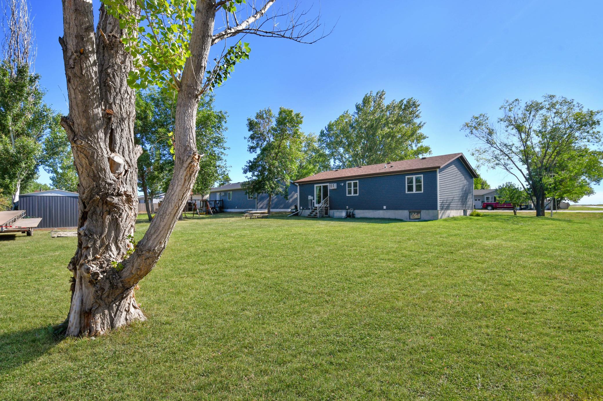 509 4th Street E Property Photo 50