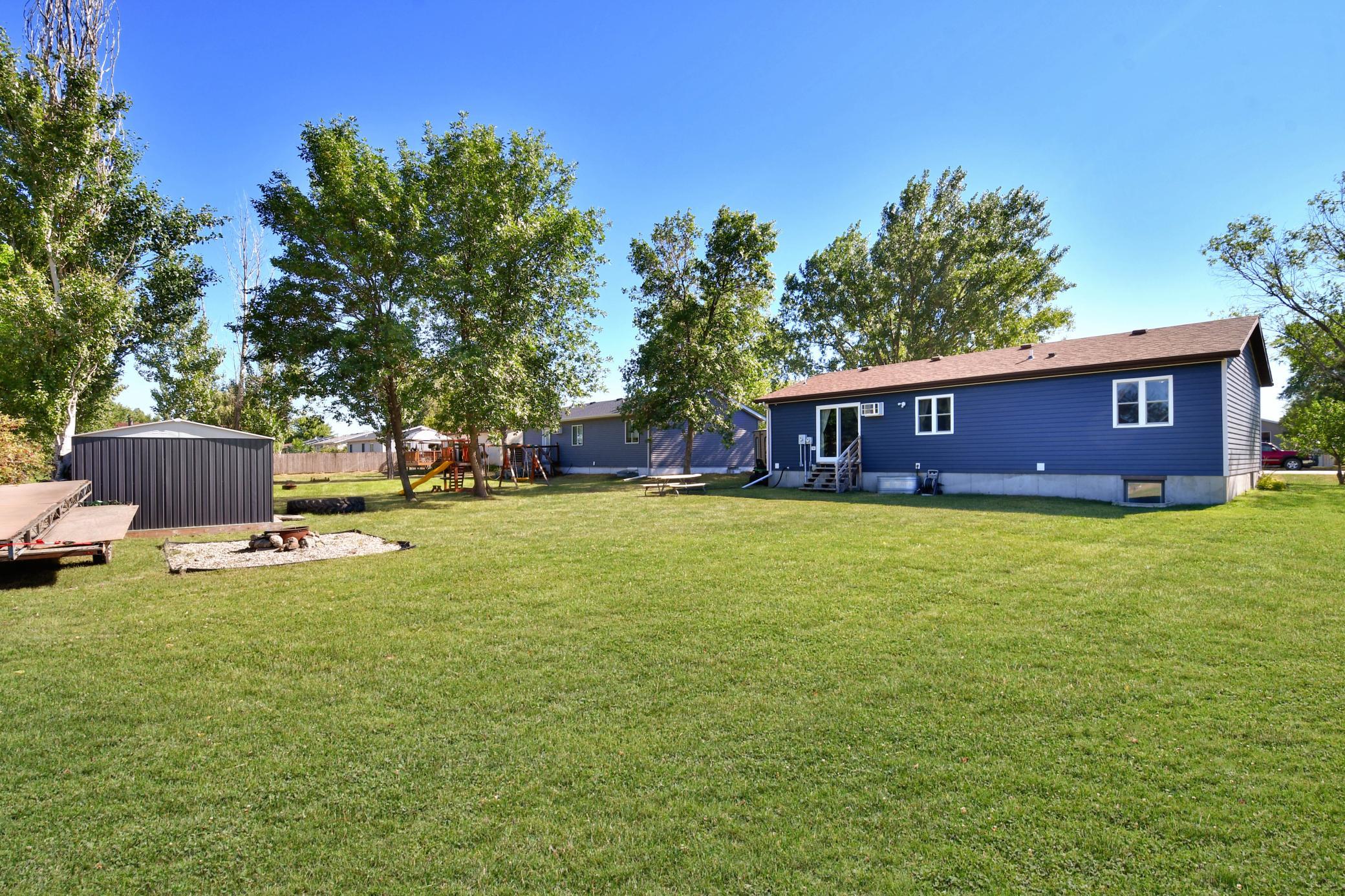 509 4th Street E Property Photo 51