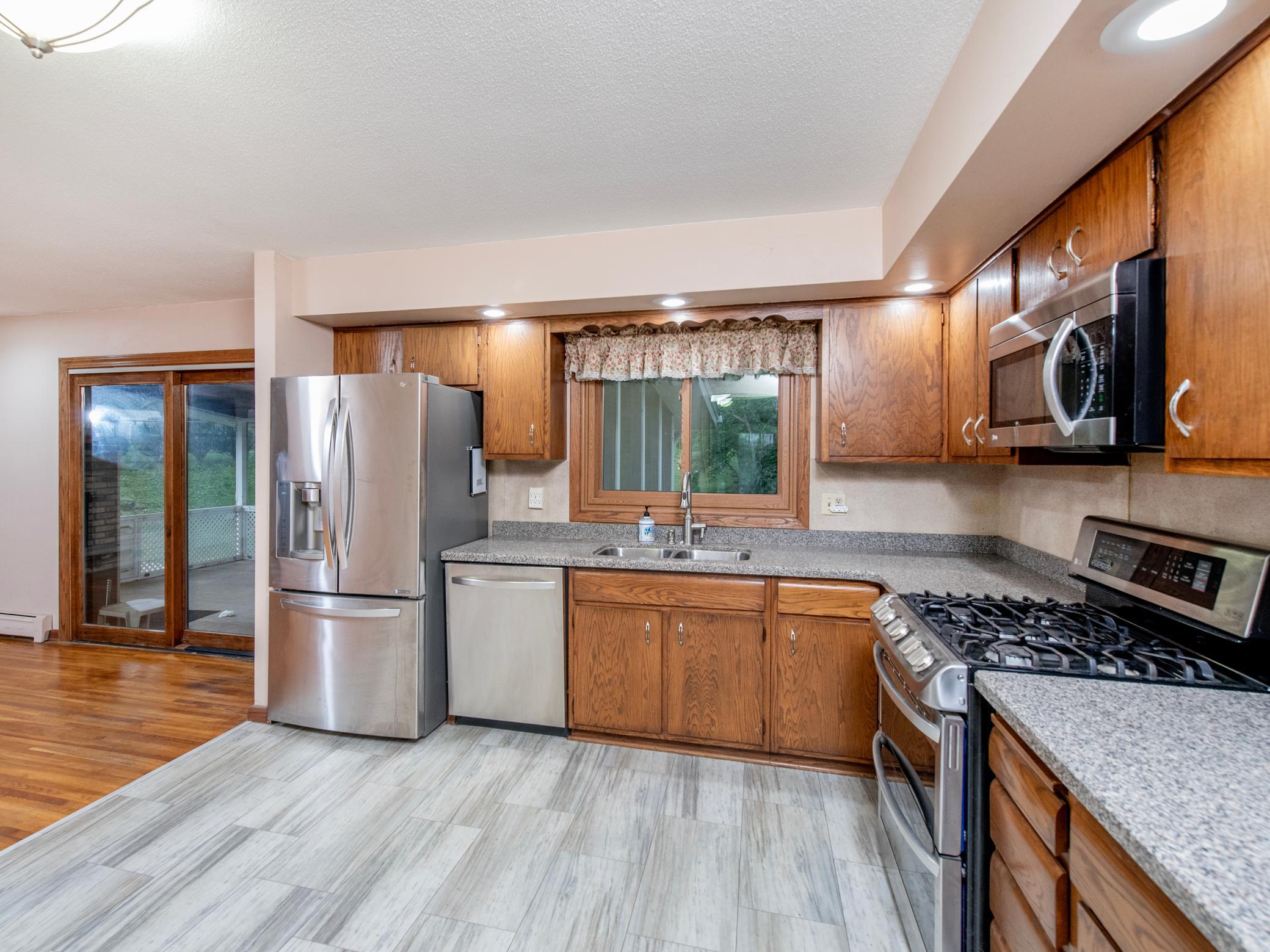 1801 River Hills Drive Property Photo 1