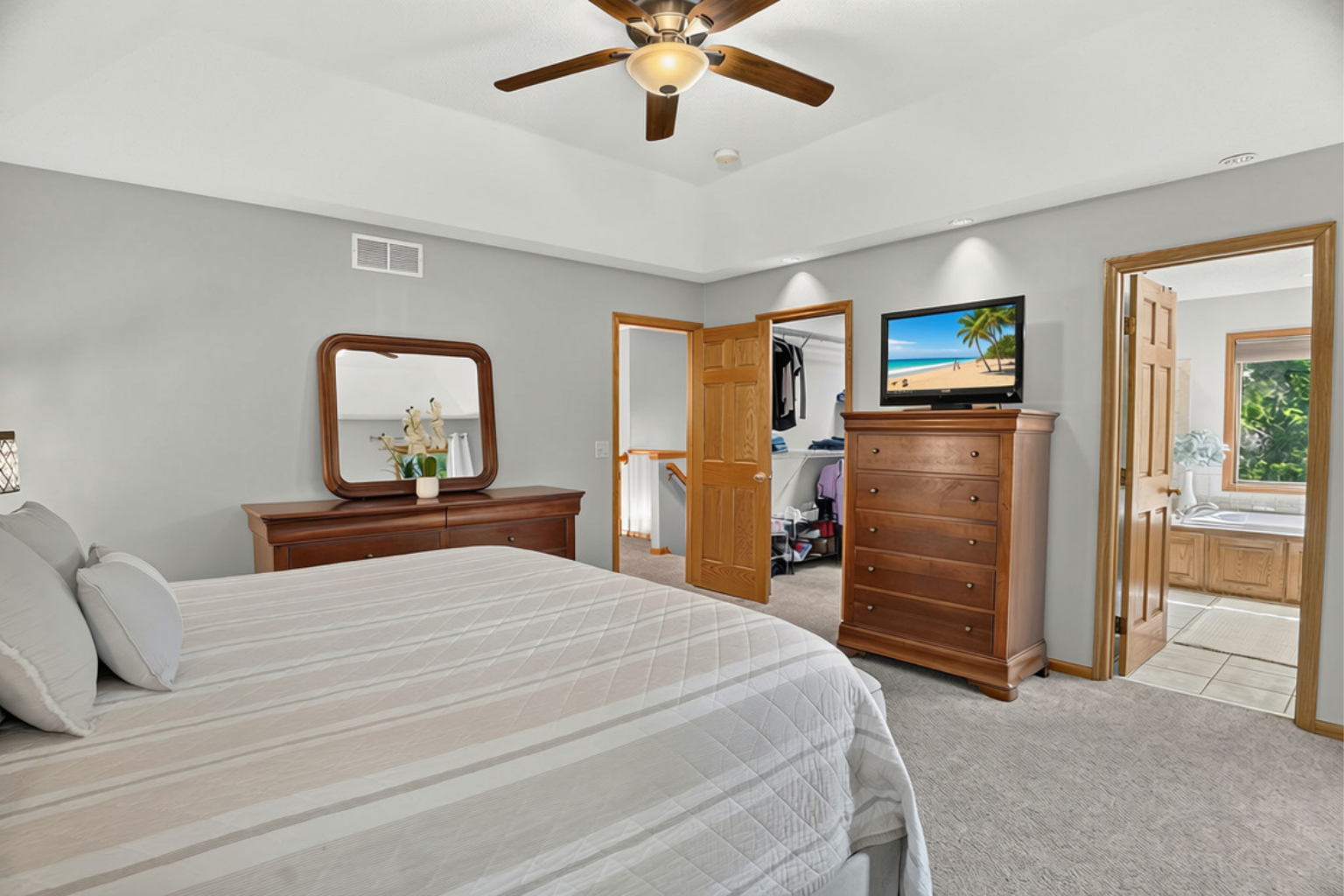 11125 Woods Trail N Property Photo 24