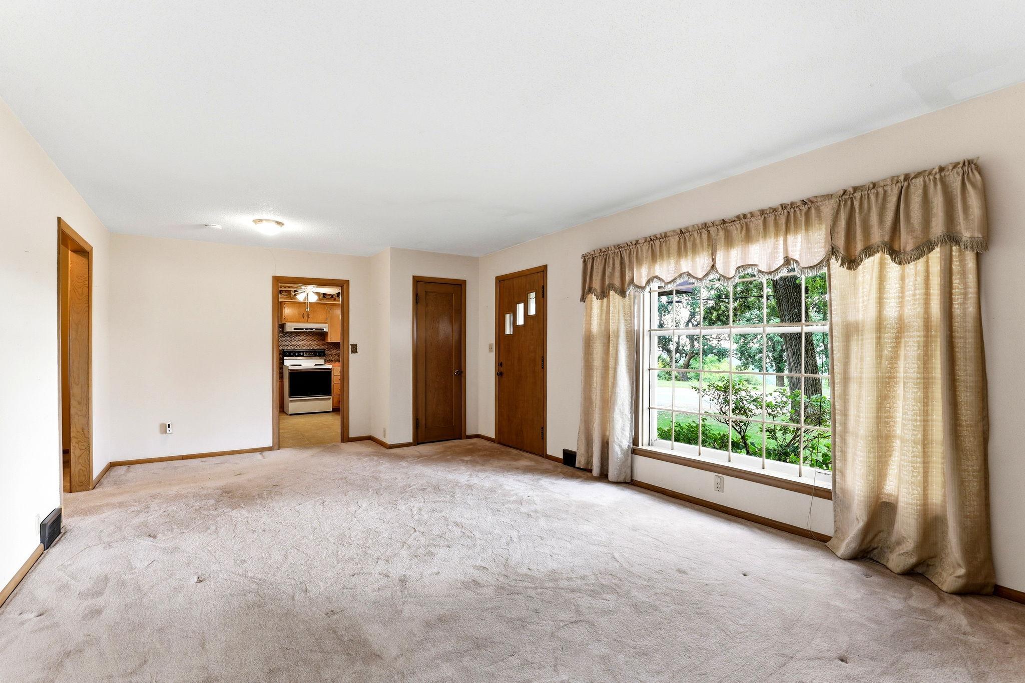 13176 Point Douglas Drive S Property Photo 6