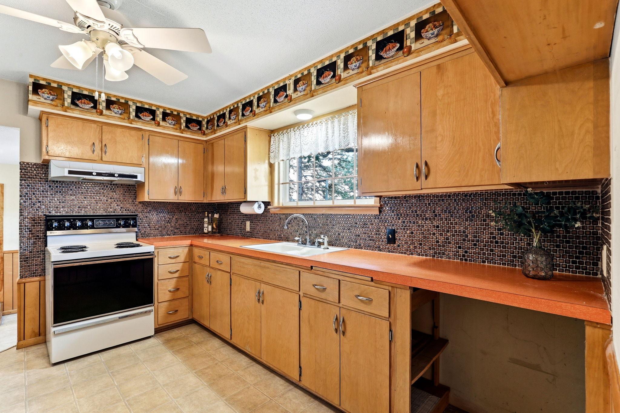 13176 Point Douglas Drive S Property Photo 8