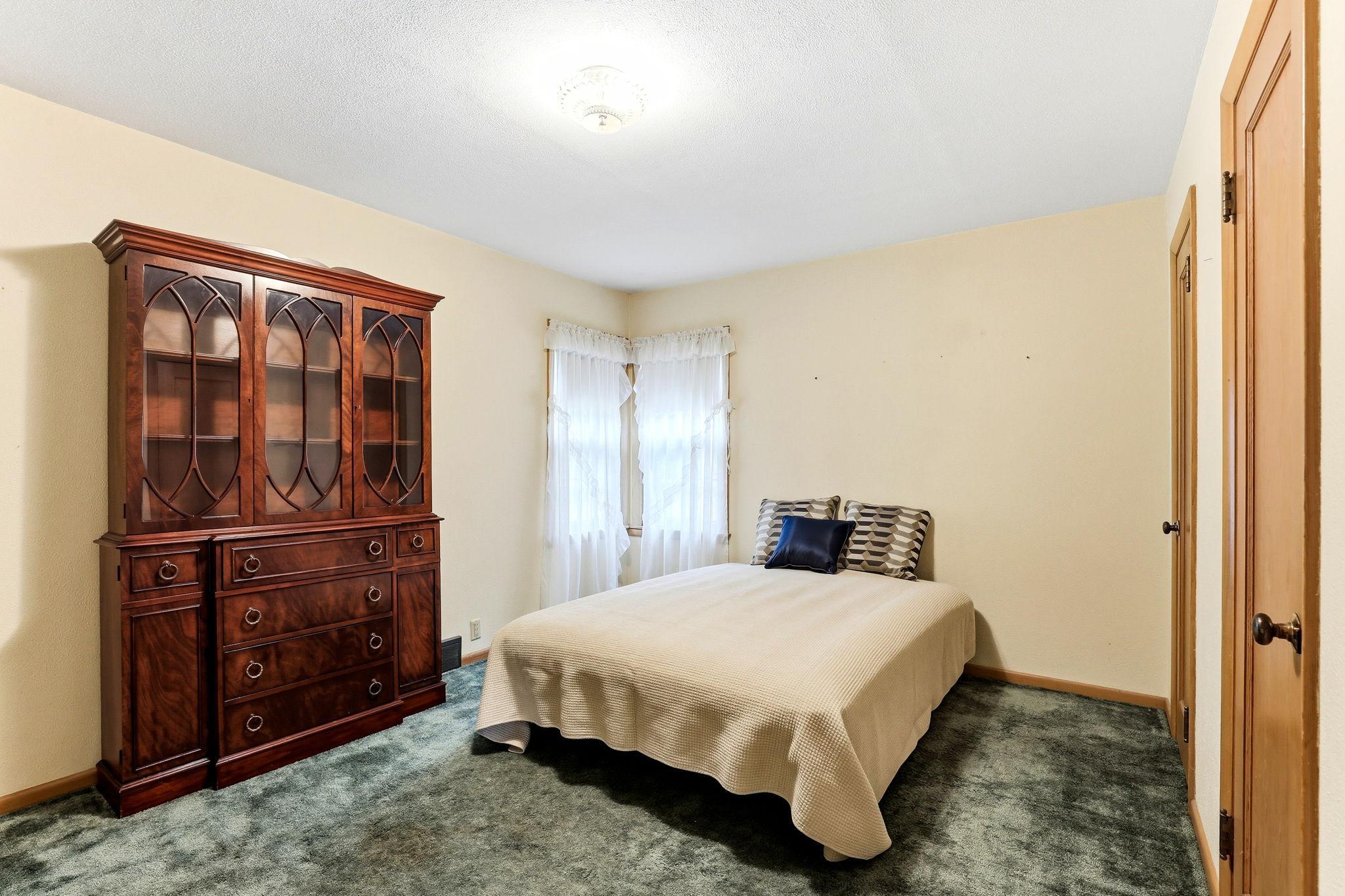 13176 Point Douglas Drive S Property Photo 16