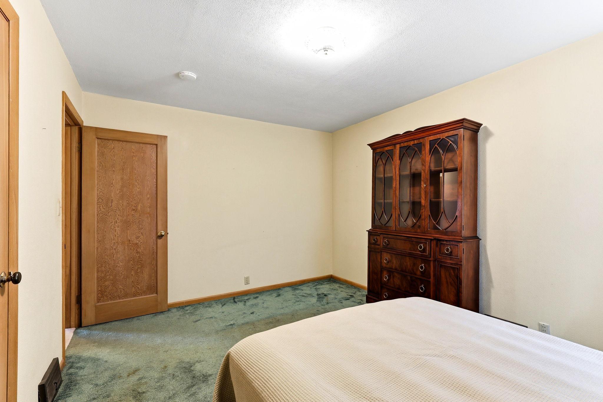 13176 Point Douglas Drive S Property Photo 17