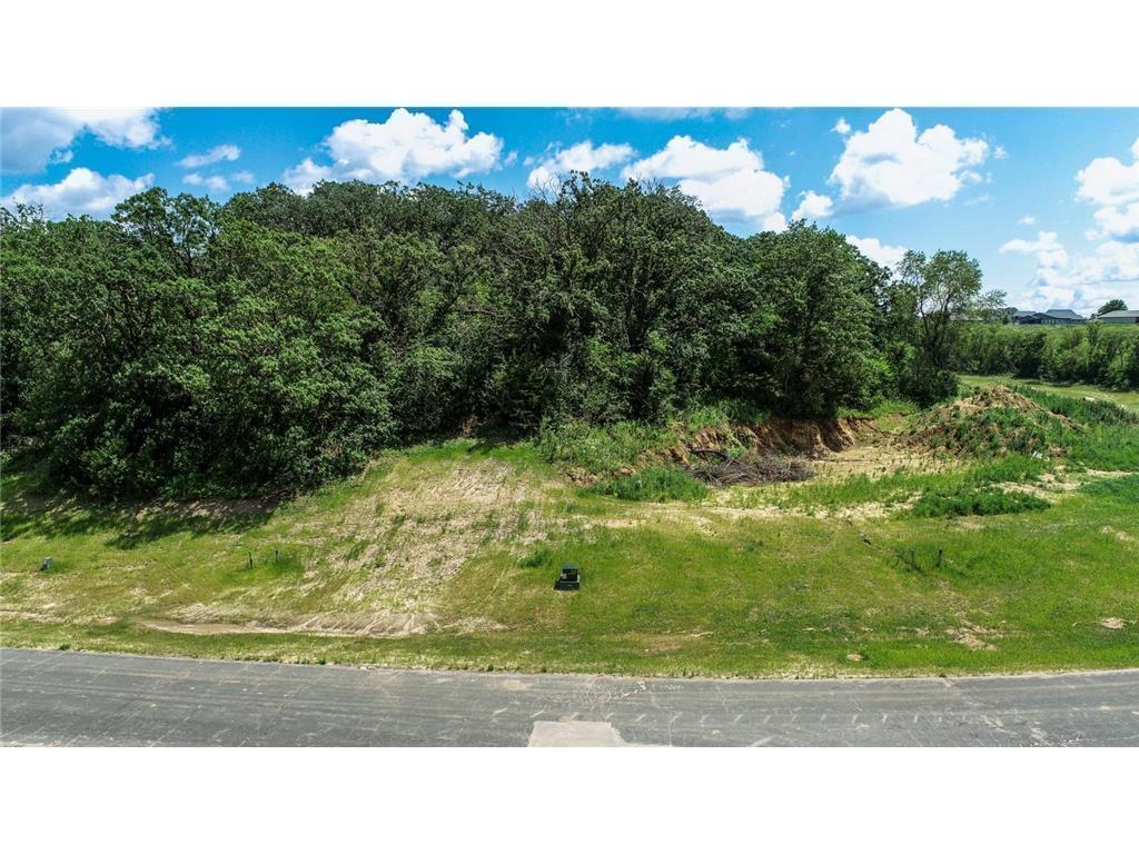 1110 Golfview Drive Property Photo 2