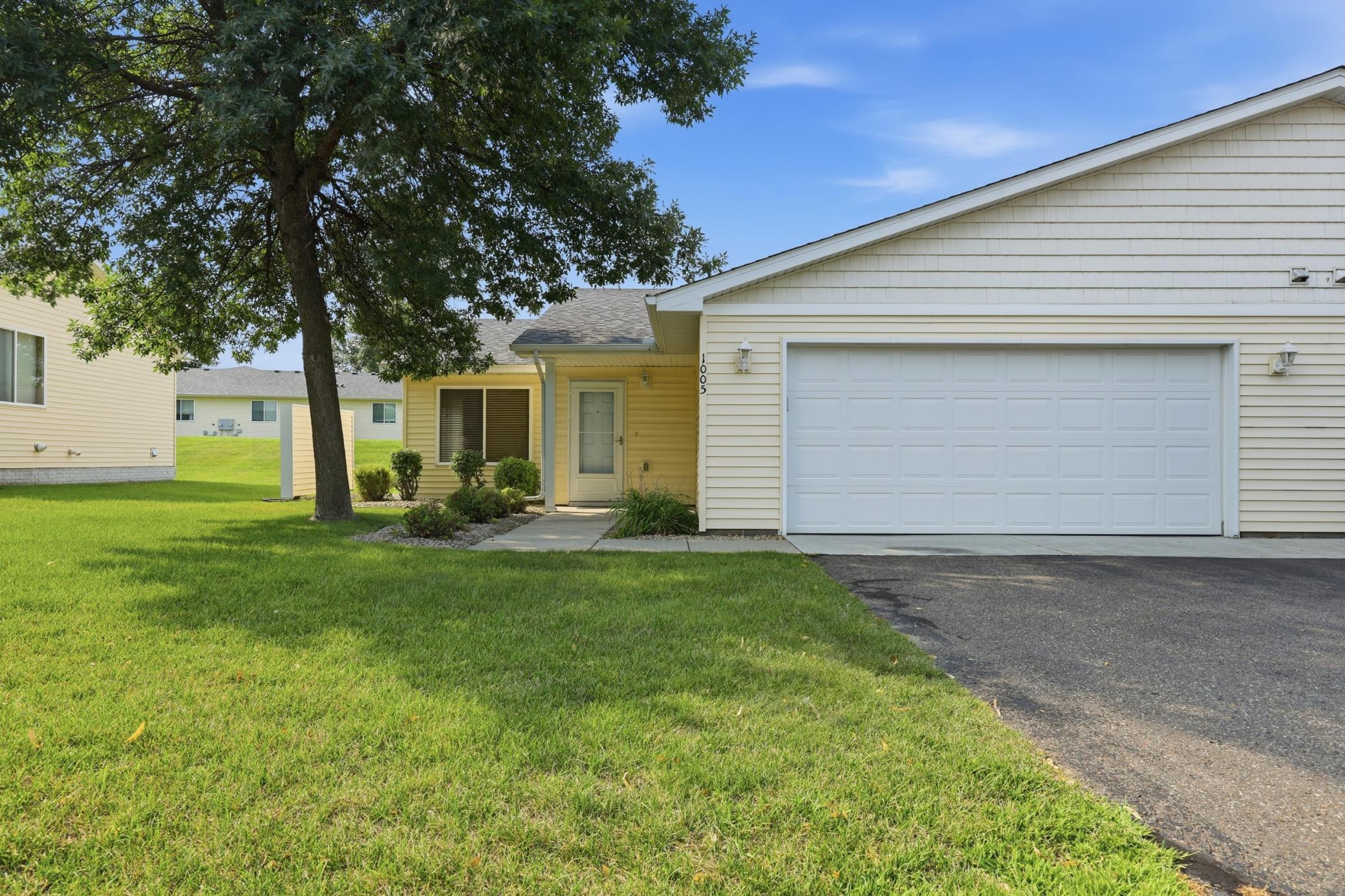 1005 Ivy Ridge Terrace Property Photo 1