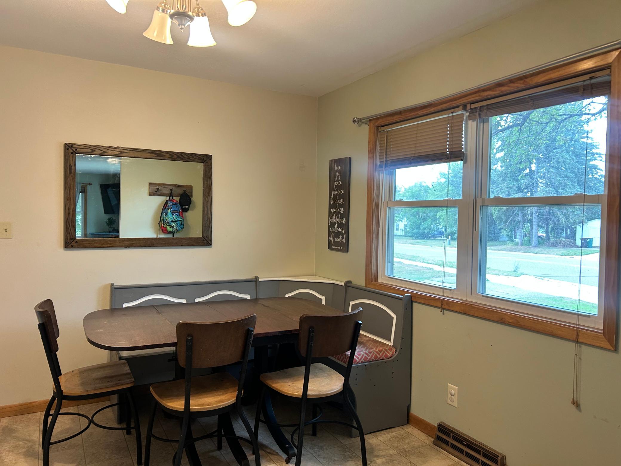 204 Homecrest Avenue Se Property Photo 8