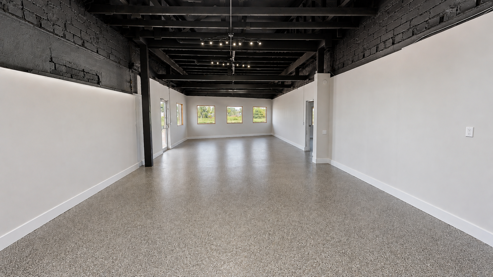 112 Highway Avenue S Property Photo 27