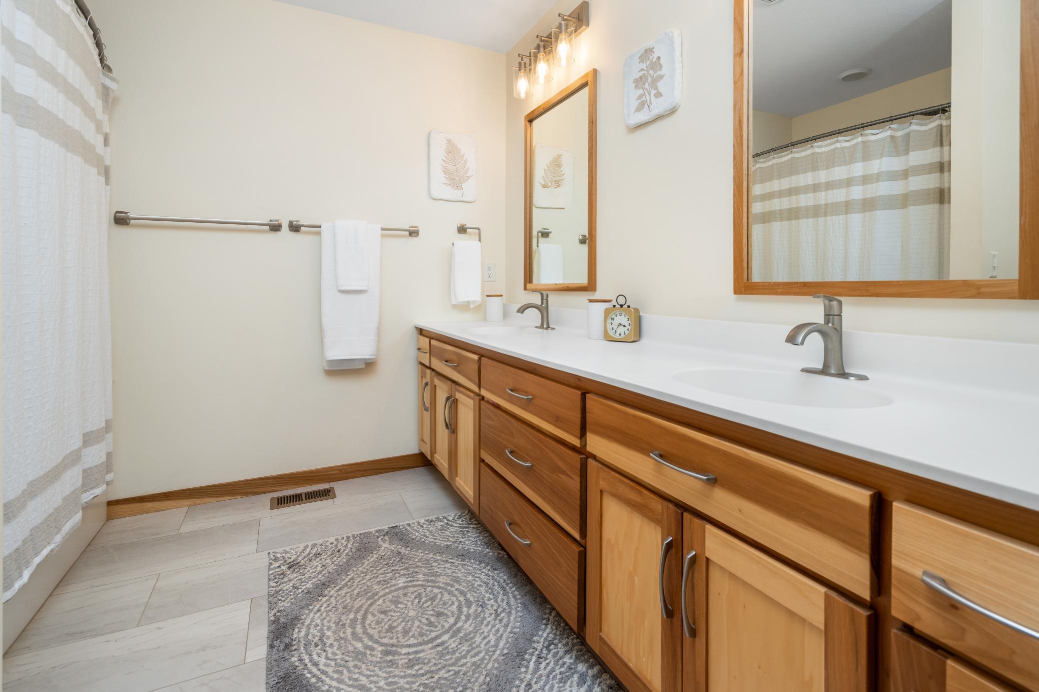 1312 Killdeer Avenue S Property Photo 12