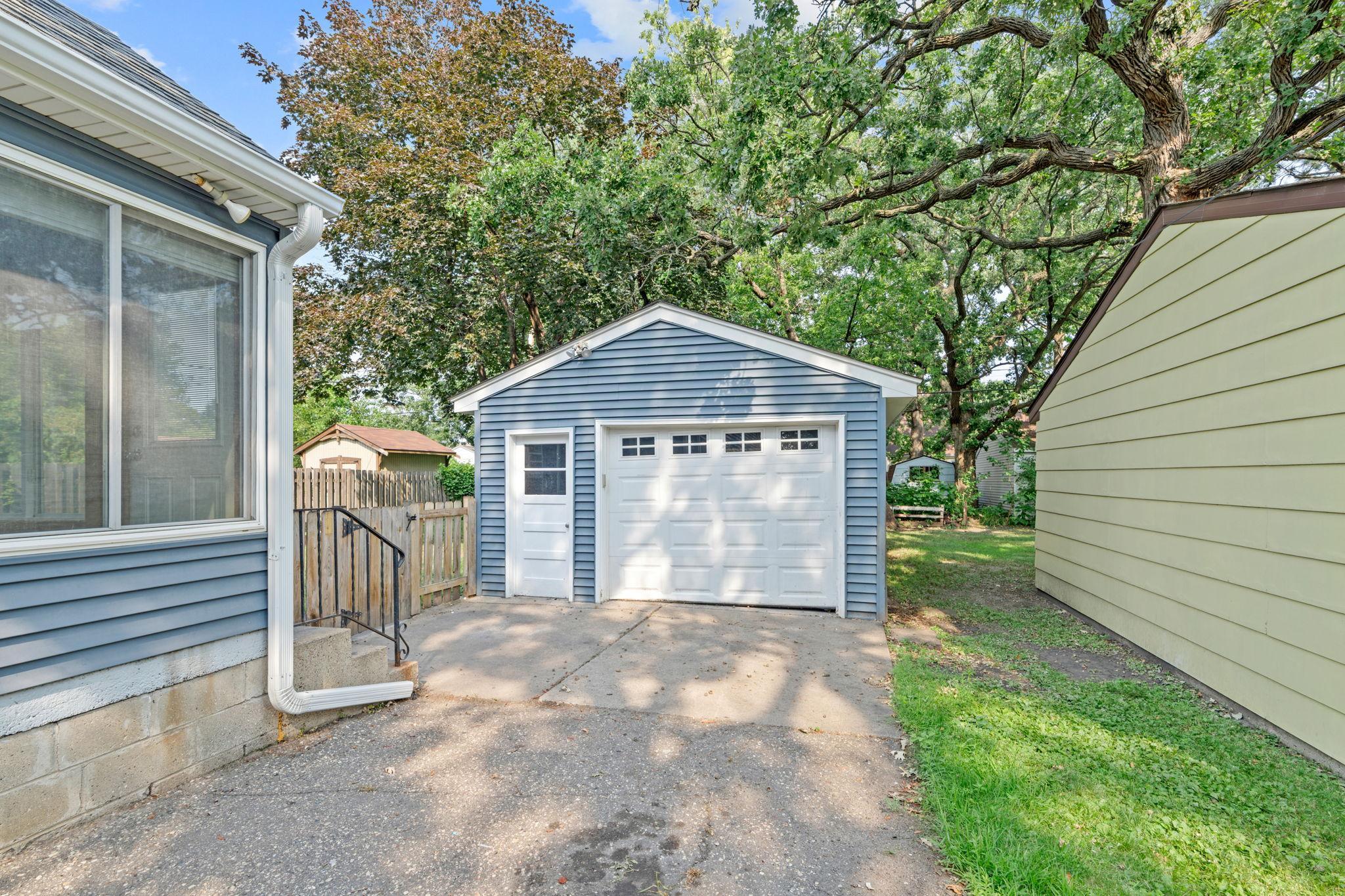 7041 Garfield Avenue Property Photo 34