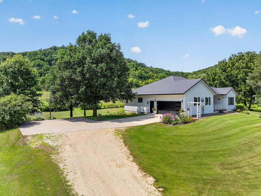 42112 State Highway 30 Property Photo 9