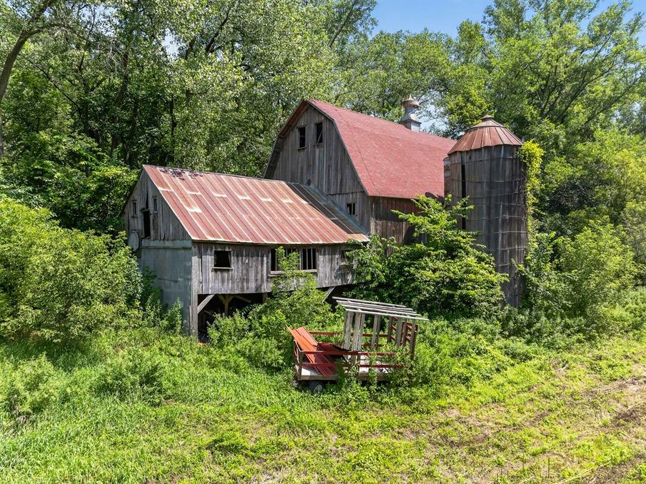 42112 State Highway 30 Property Photo 11