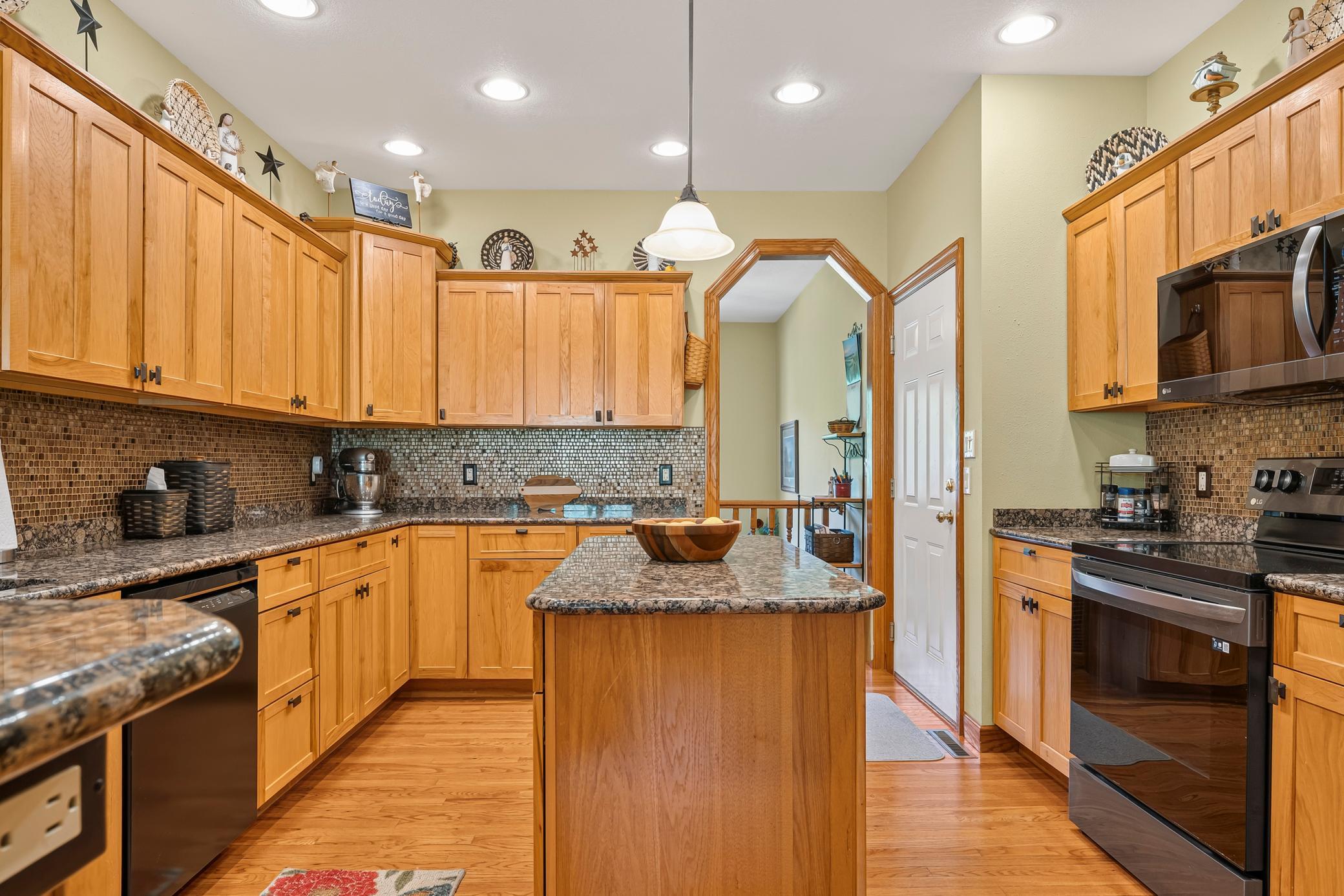 42112 State Highway 30 Property Photo 19