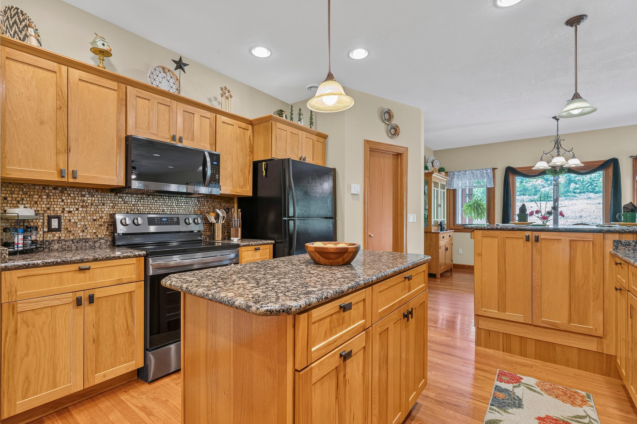 42112 State Highway 30 Property Photo 21