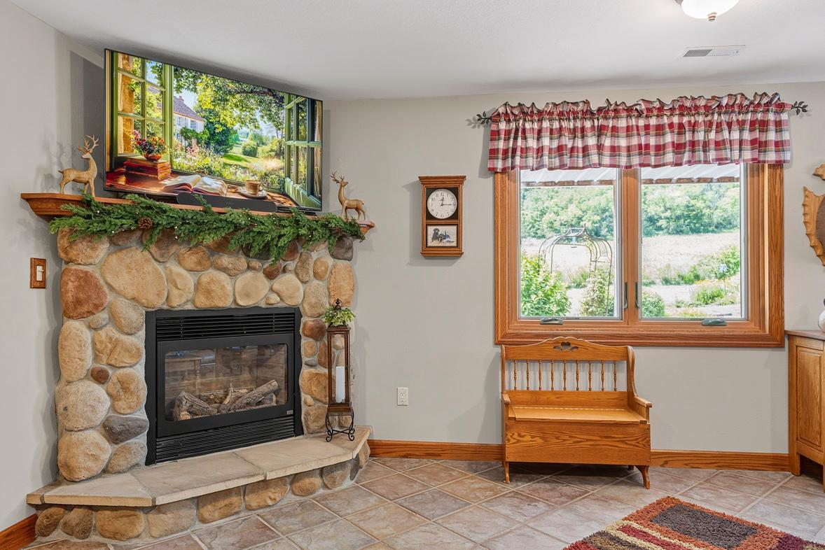 42112 State Highway 30 Property Photo 32