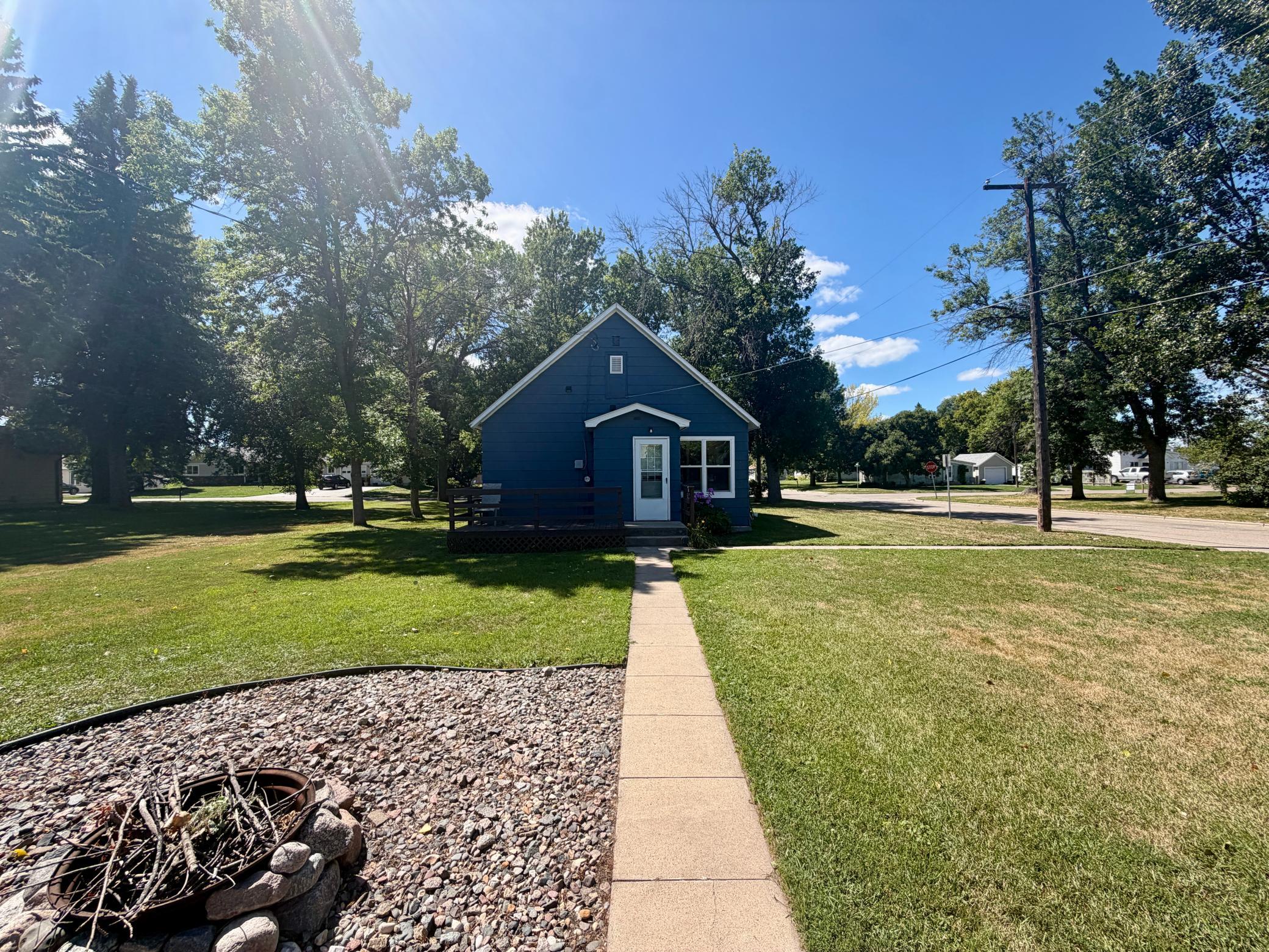 251 3rd Avenue N Property Photo 4