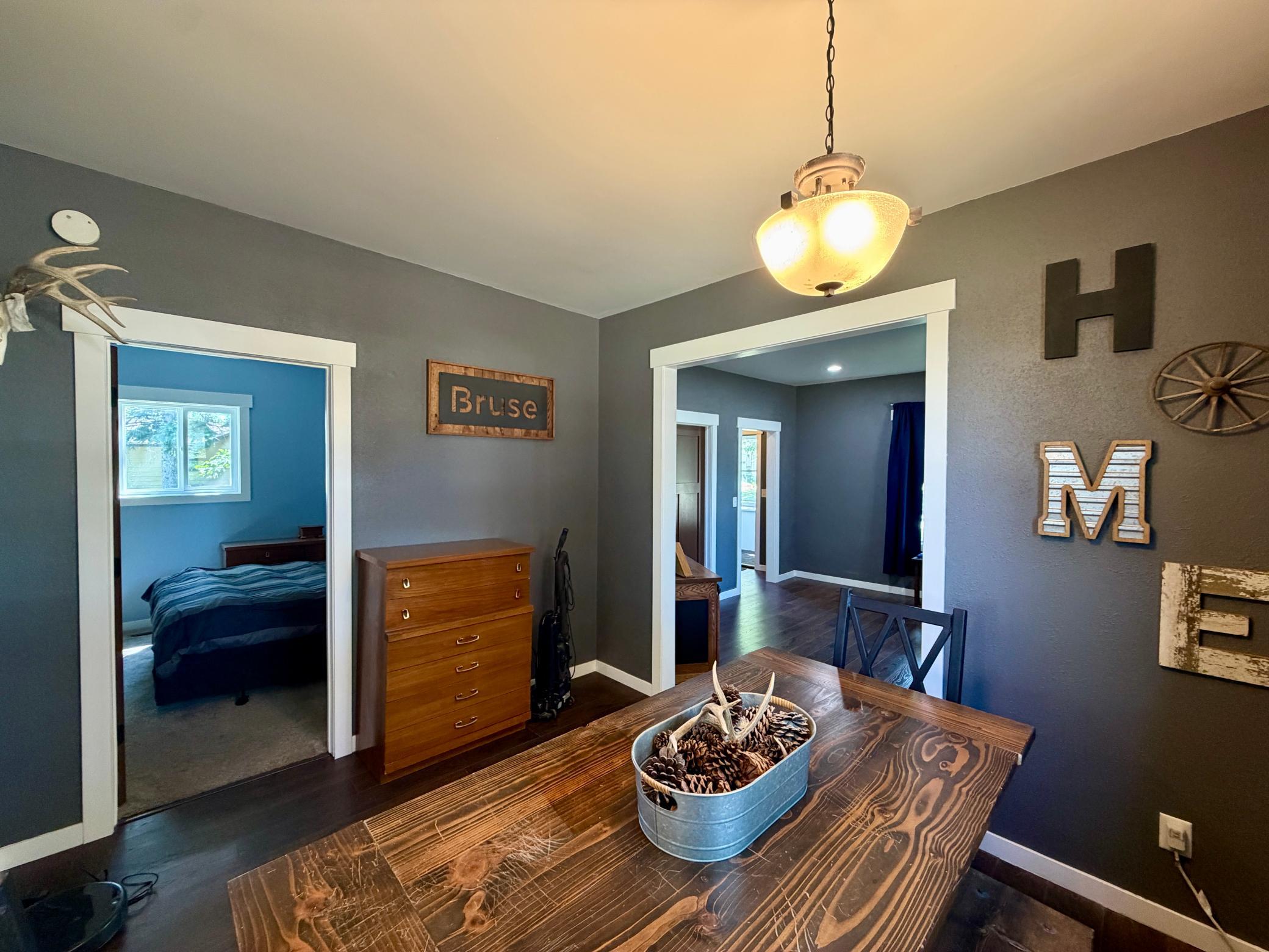251 3rd Avenue N Property Photo 12