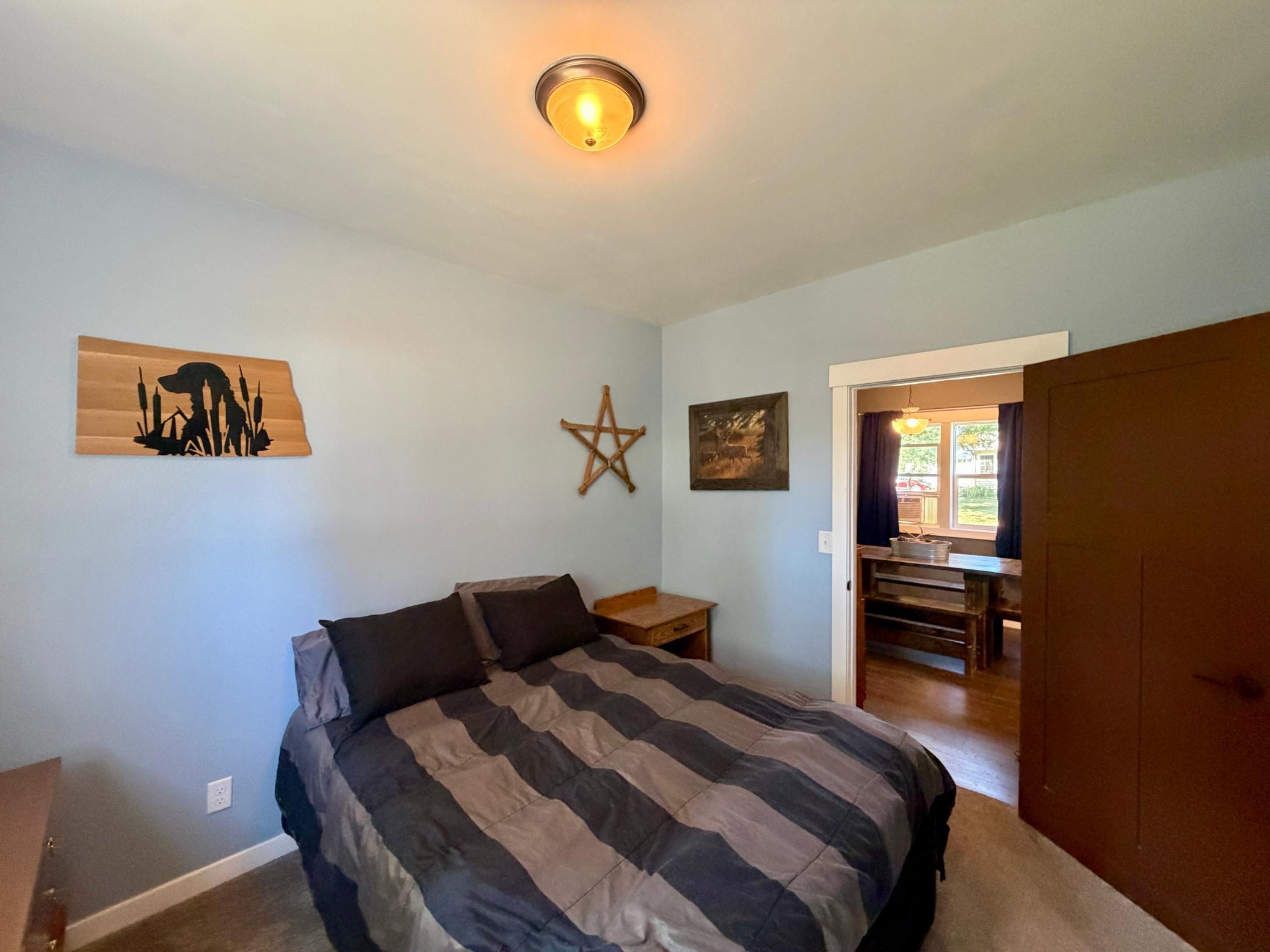 251 3rd Avenue N Property Photo 14