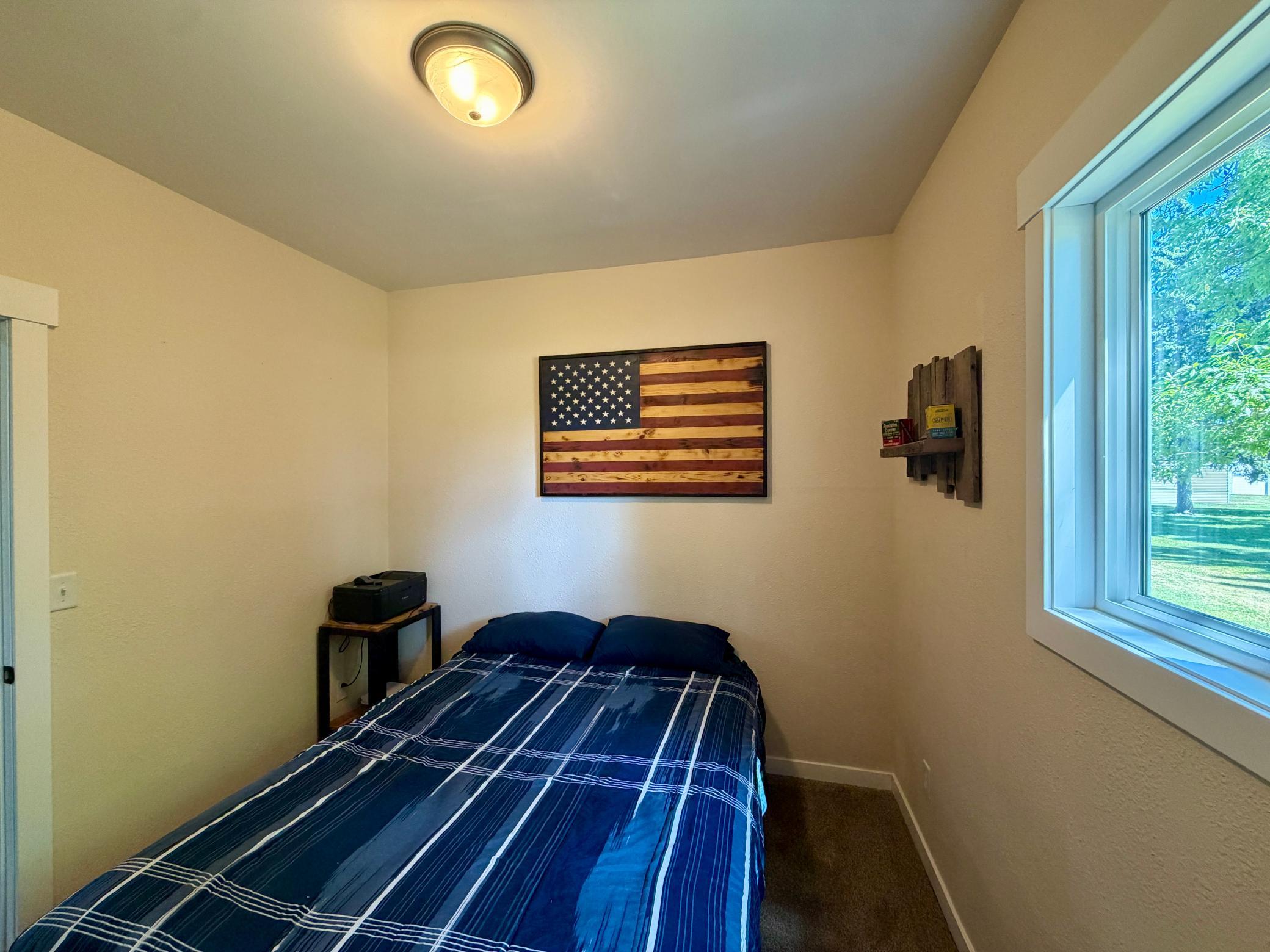 251 3rd Avenue N Property Photo 16