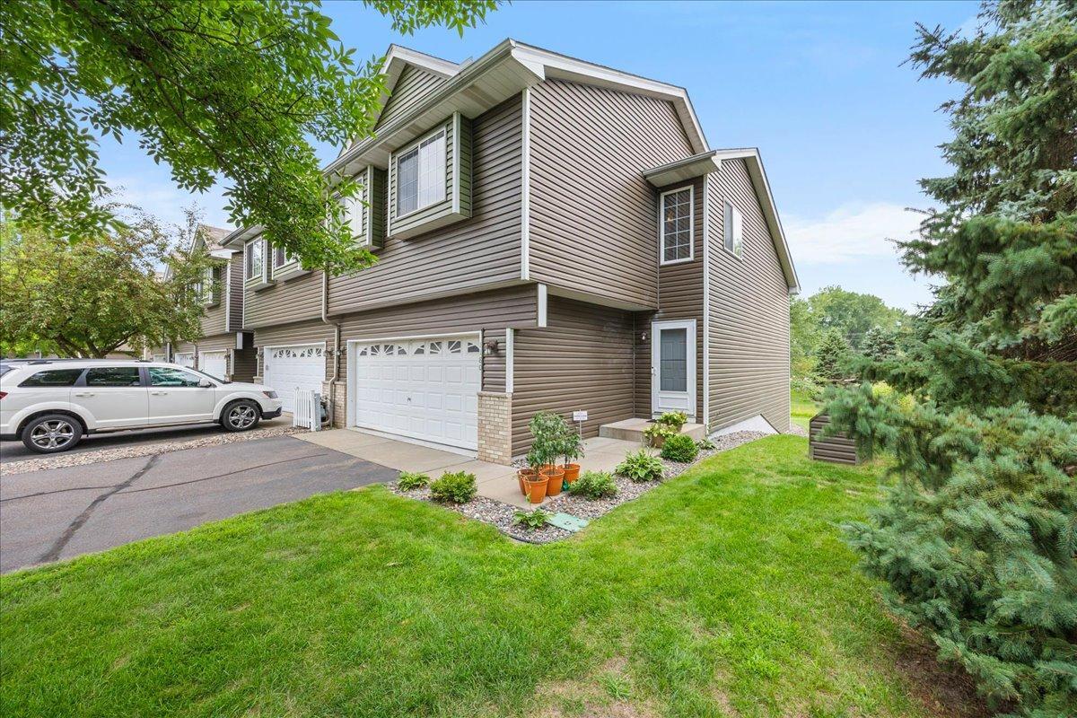 1180 122nd Lane Ne Property Photo 1