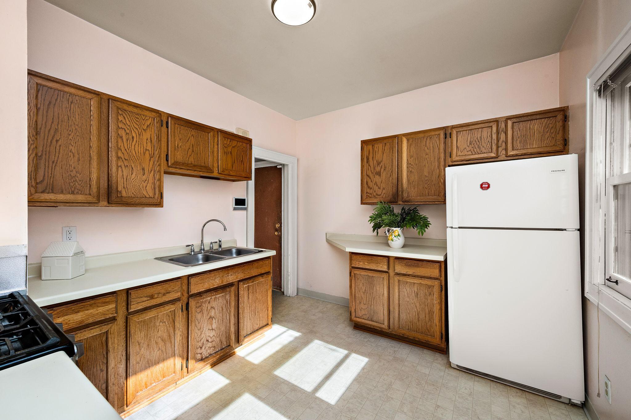 1324 Upton Avenue N Property Photo 10