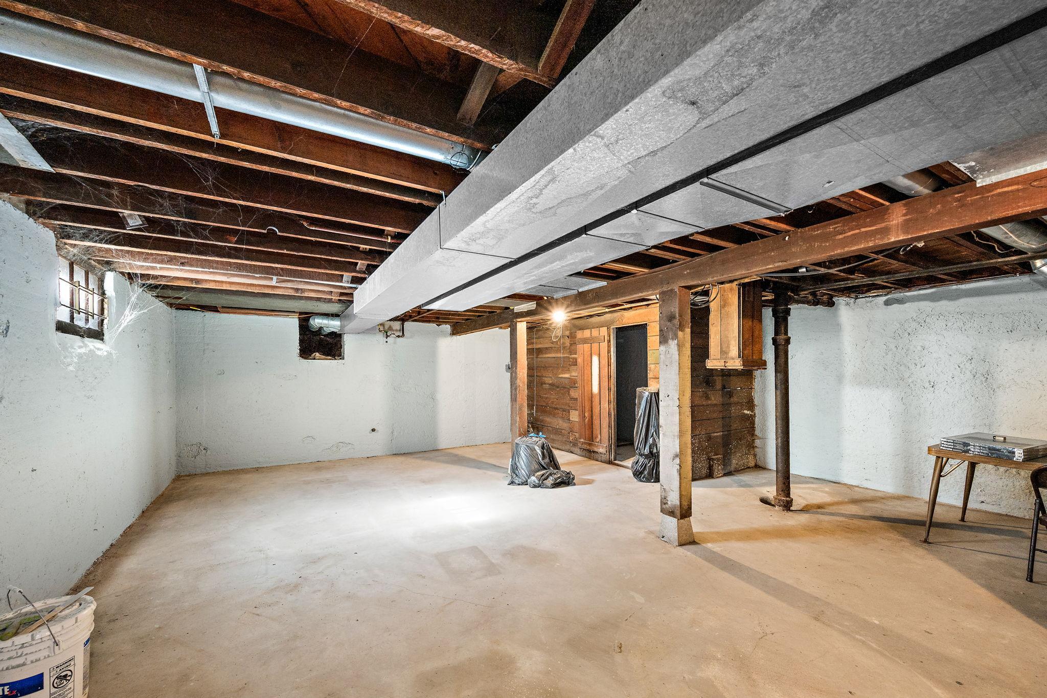 1324 Upton Avenue N Property Photo 16