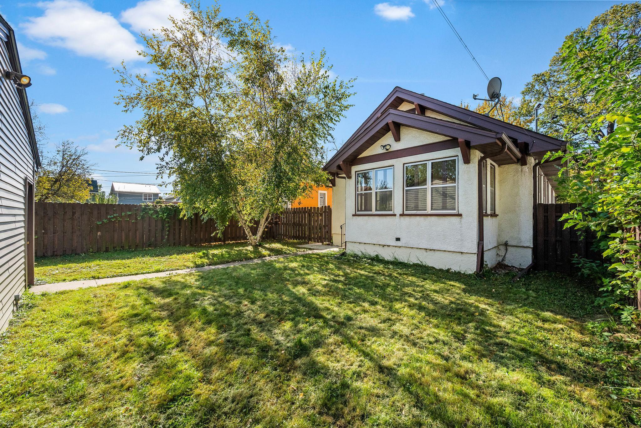 1324 Upton Avenue N Property Photo 19