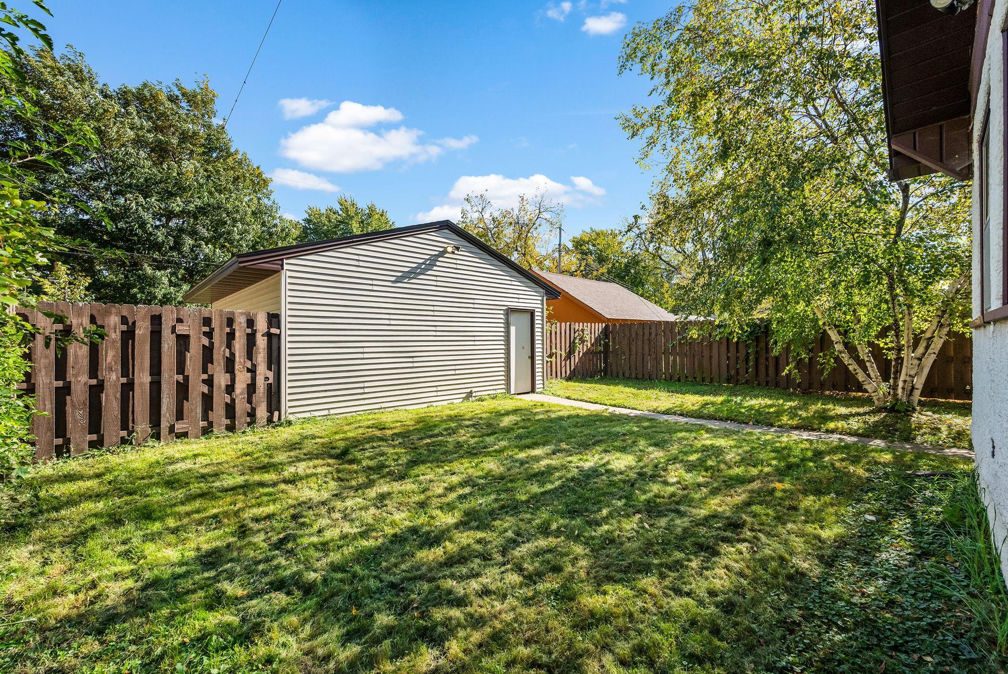 1324 Upton Avenue N Property Photo 20