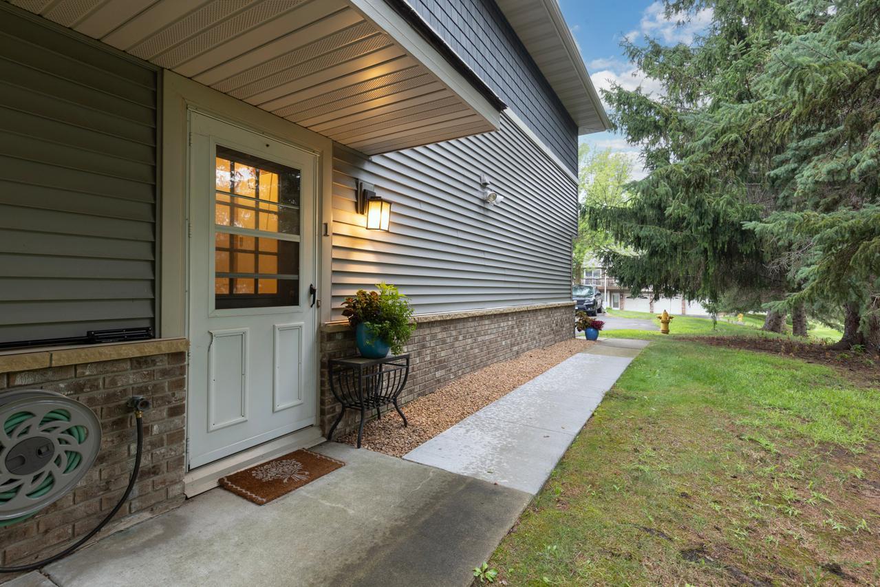 14210 44th Place N 1 Property Photo 1