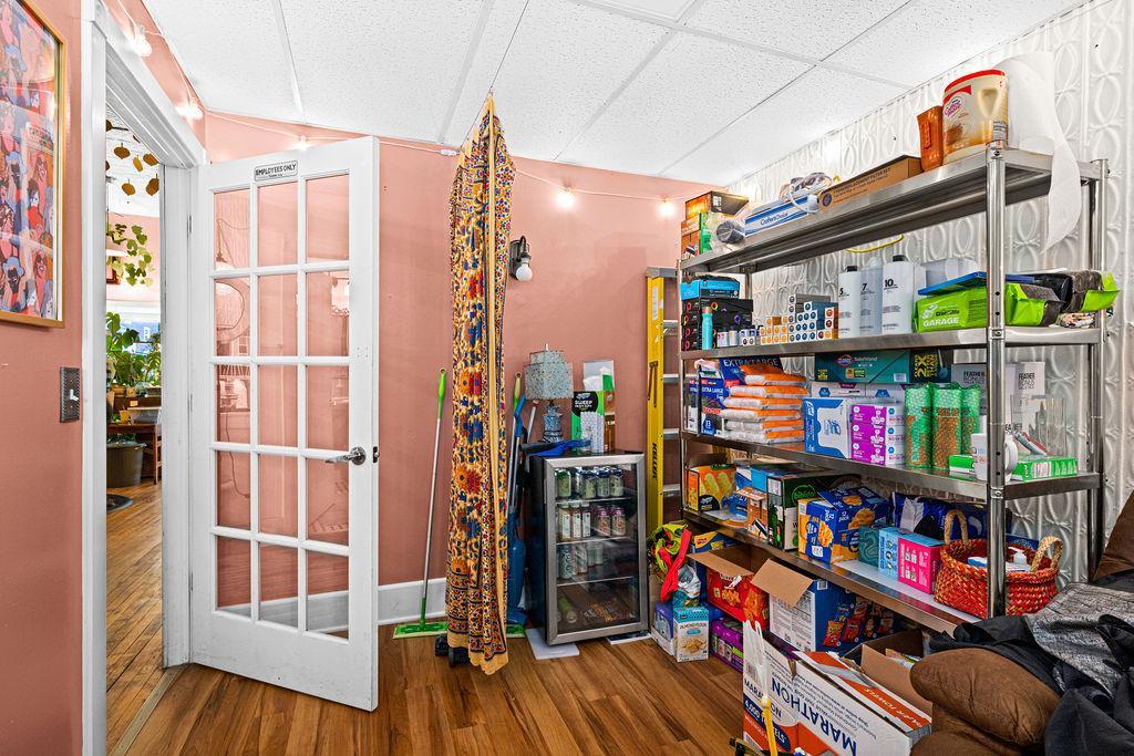 1132 E 9th Street Property Photo 7
