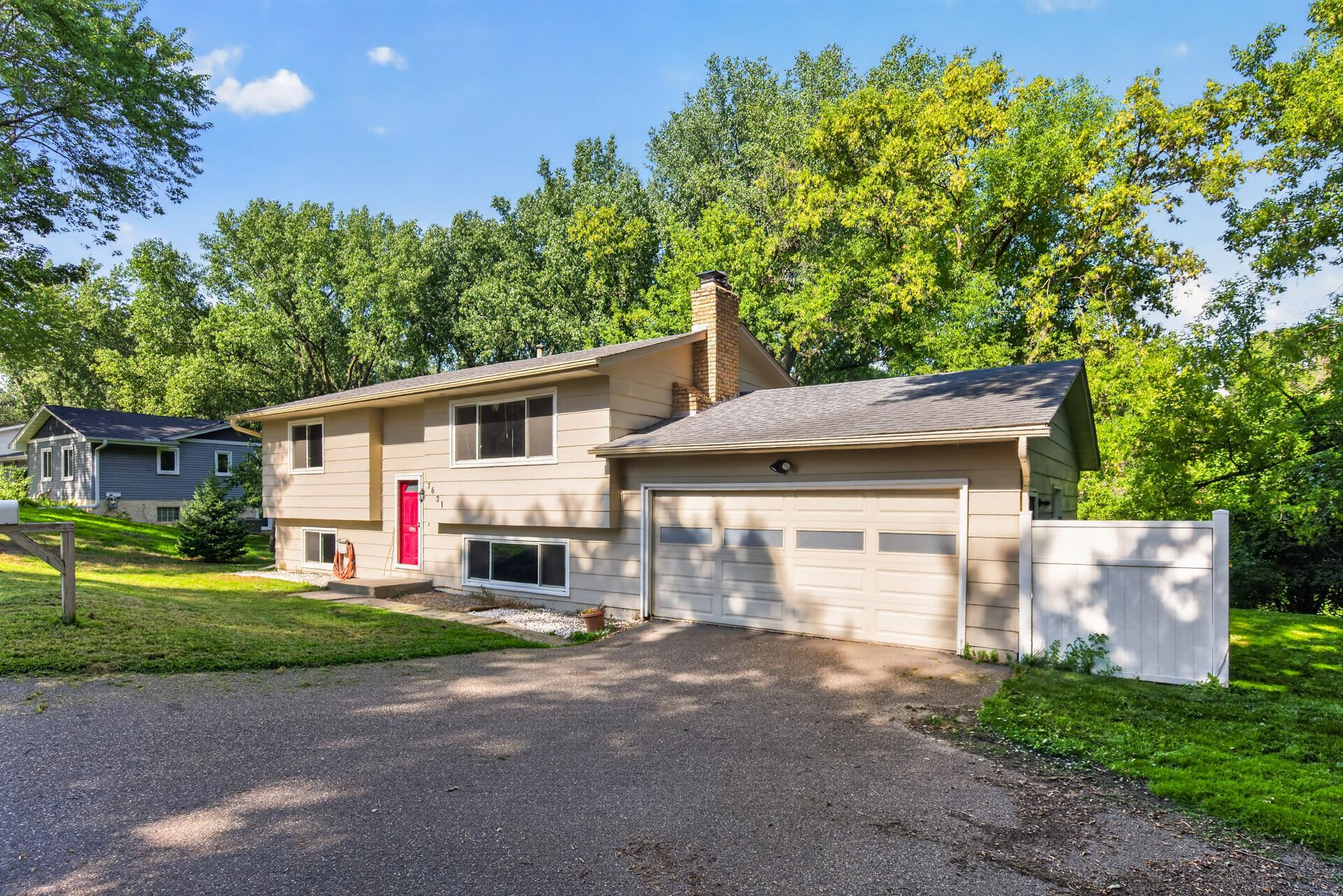 7631 Ontario Boulevard Property Photo 3