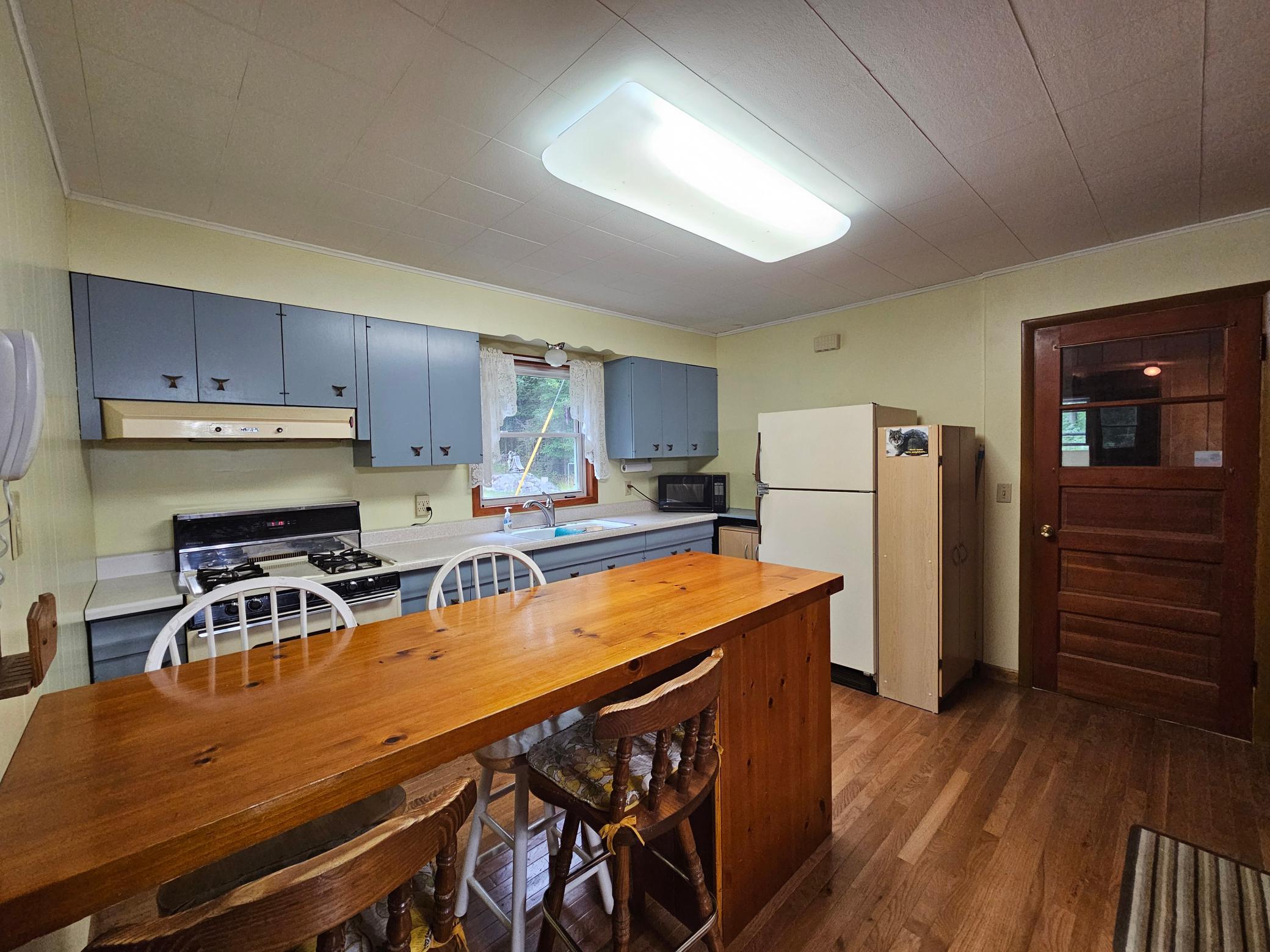 3306 Breezy Point Road Property Photo 8