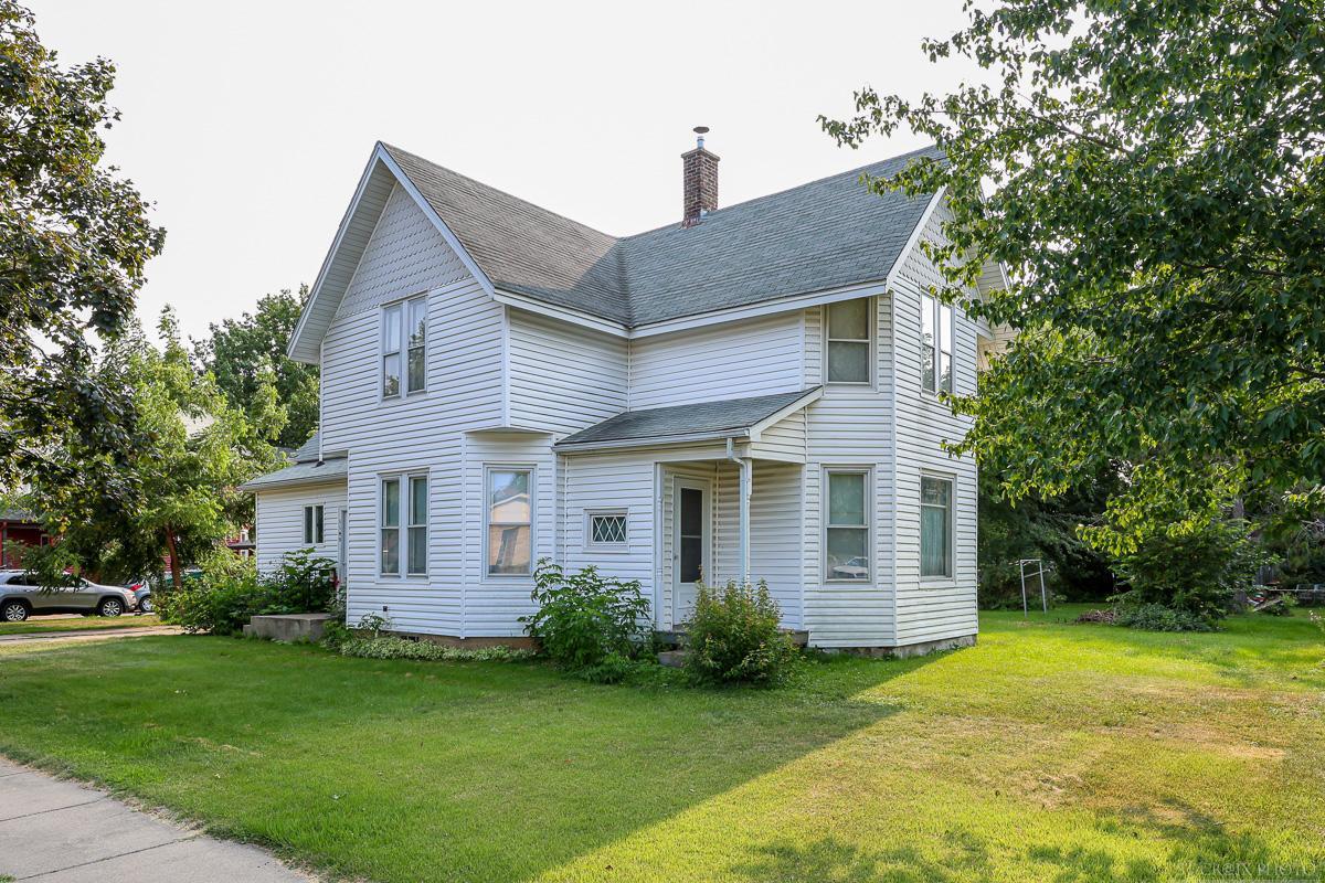 1140 12th Avenue Property Photo 3