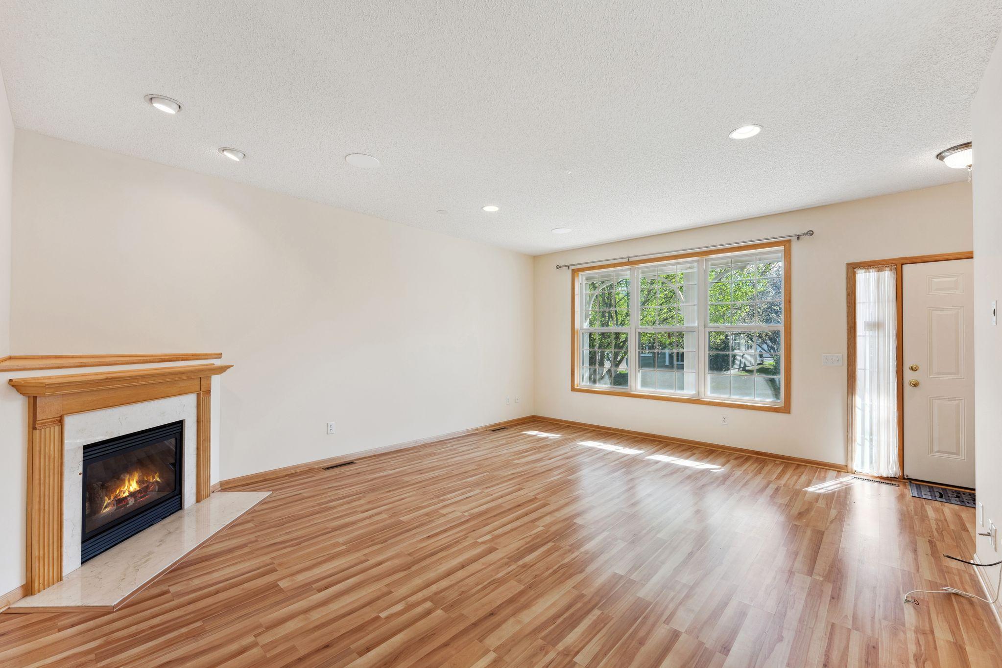 9902 Switch Grass Lane Property Photo 8