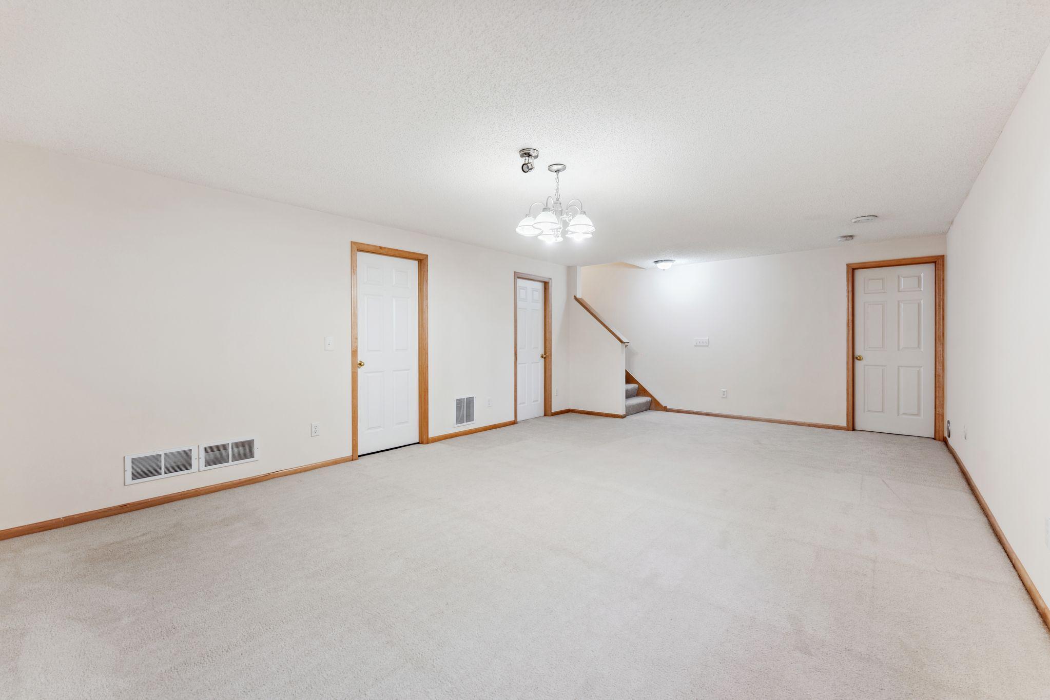 9902 Switch Grass Lane Property Photo 14