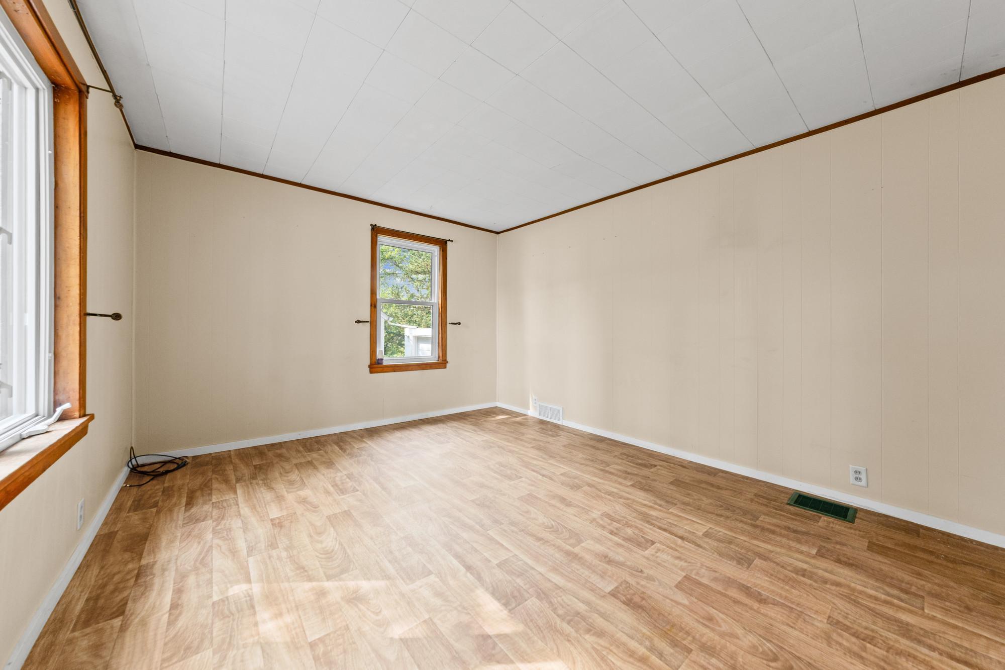 207 7th Street N Property Photo 6