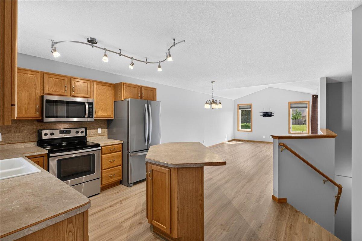 10509 64th Lane Ne Property Photo 6