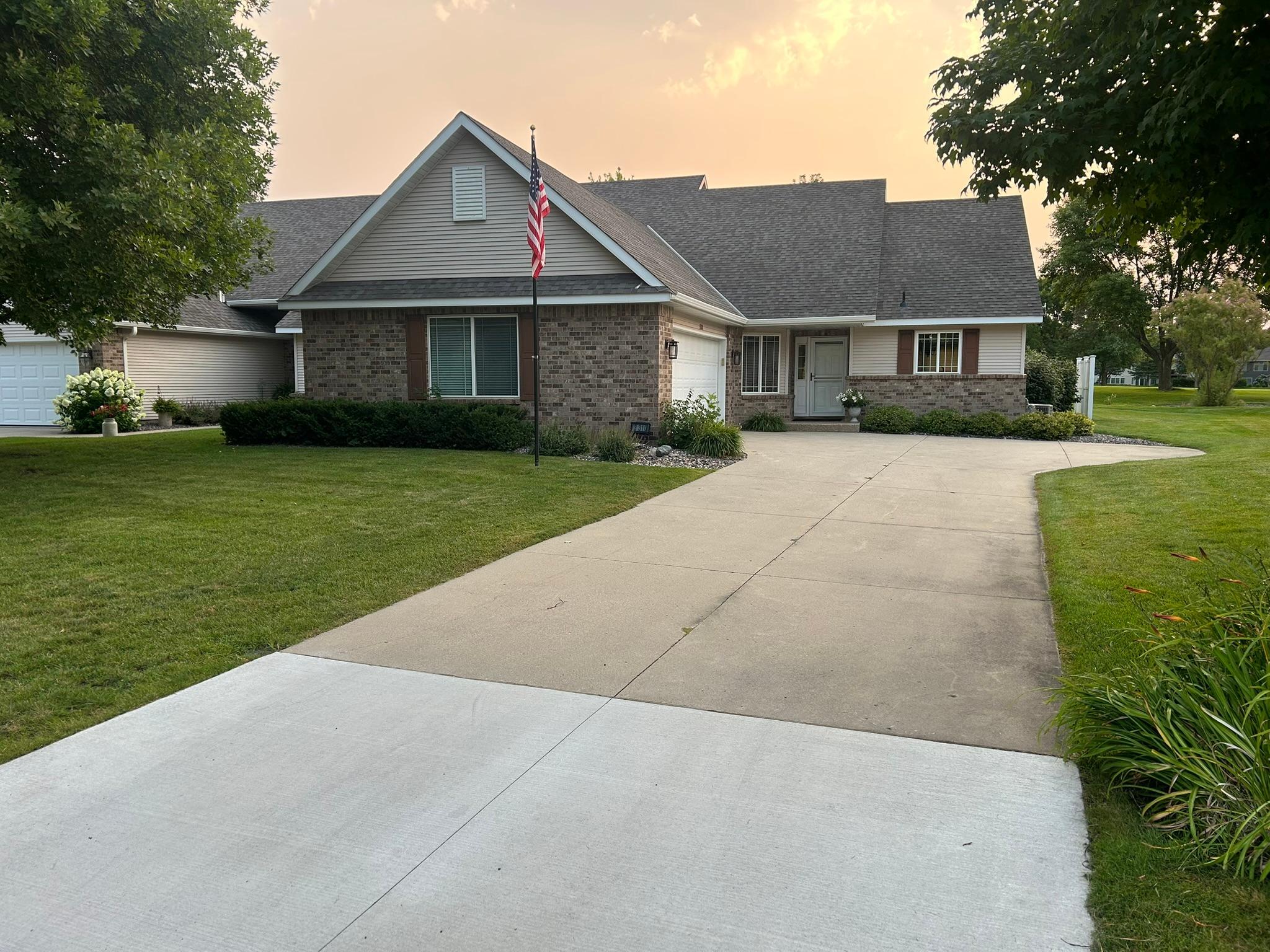 3310 Eagle Ridge Drive W Property Photo 1