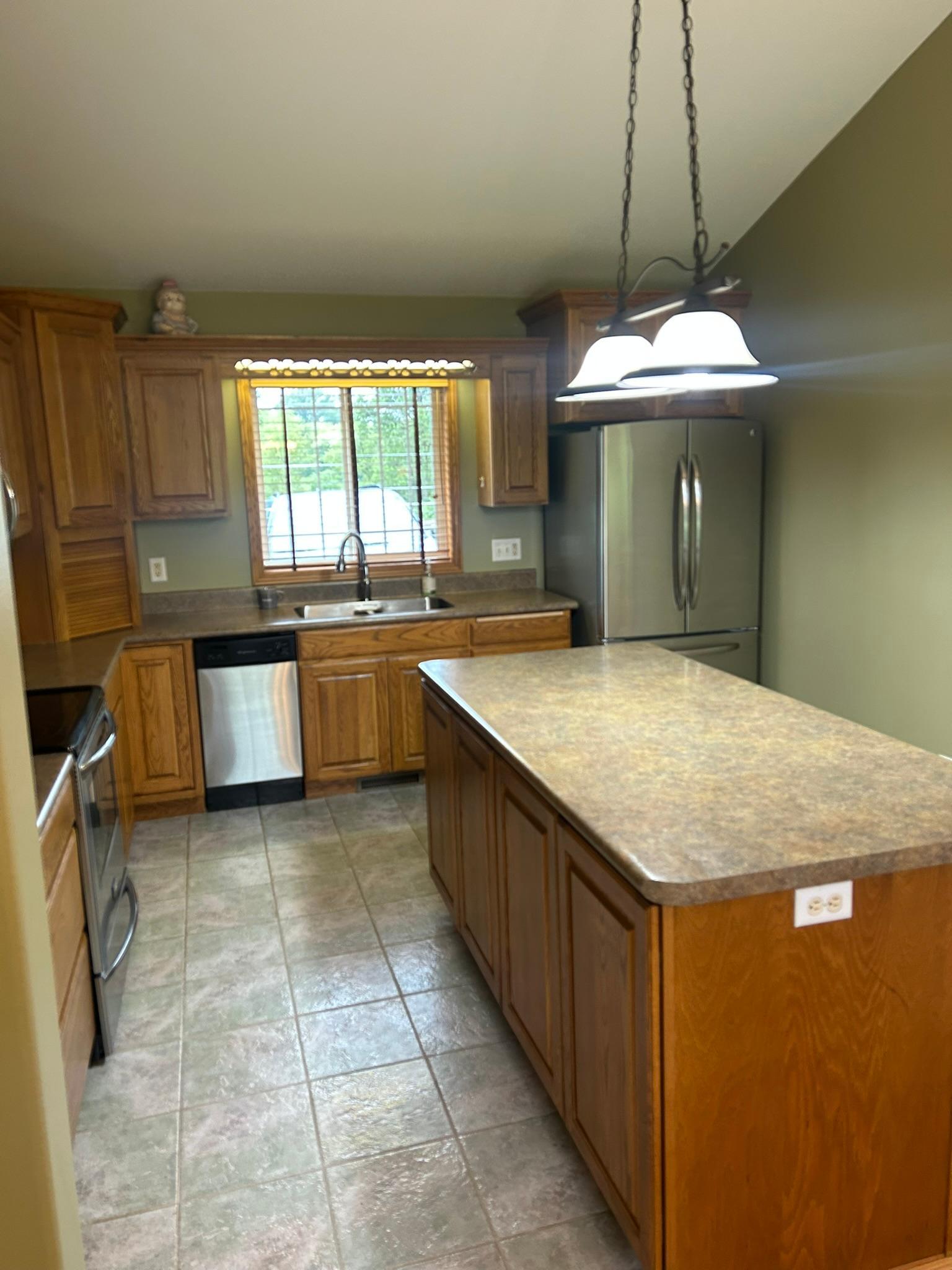 3310 Eagle Ridge Drive W Property Photo 8