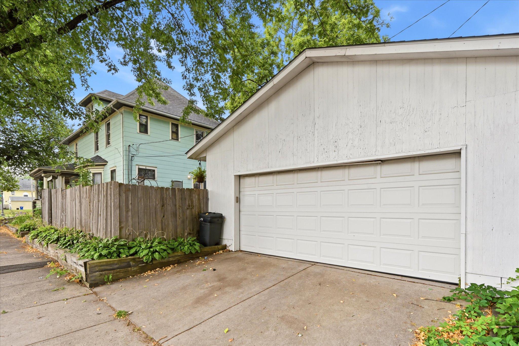 923 Iglehart Avenue Property Photo 35
